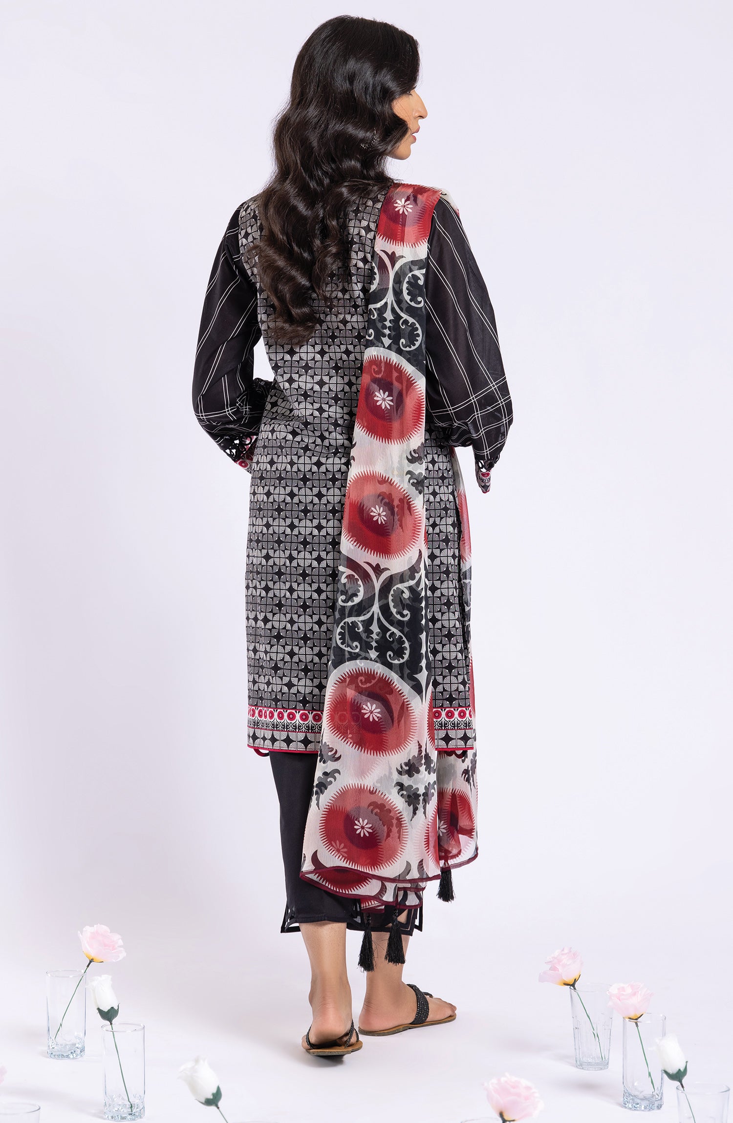 NRDS-22-028/U BLACK LAWN  UNSTITCHED SHIRT DUPATTA