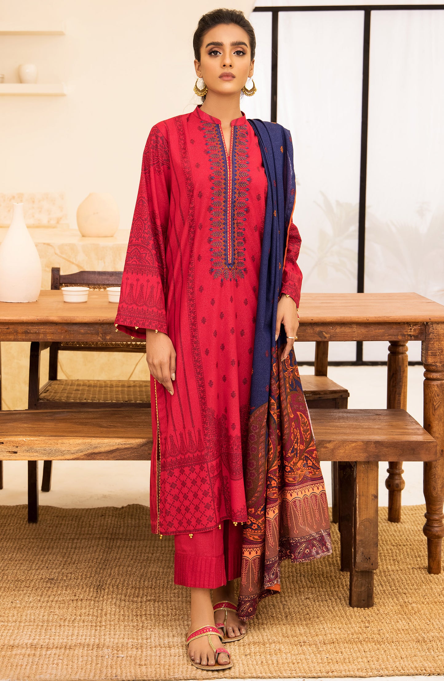 Unstitched 3 Piece Embroidered Karandi Shirt , Pant and Karandi Dupatta