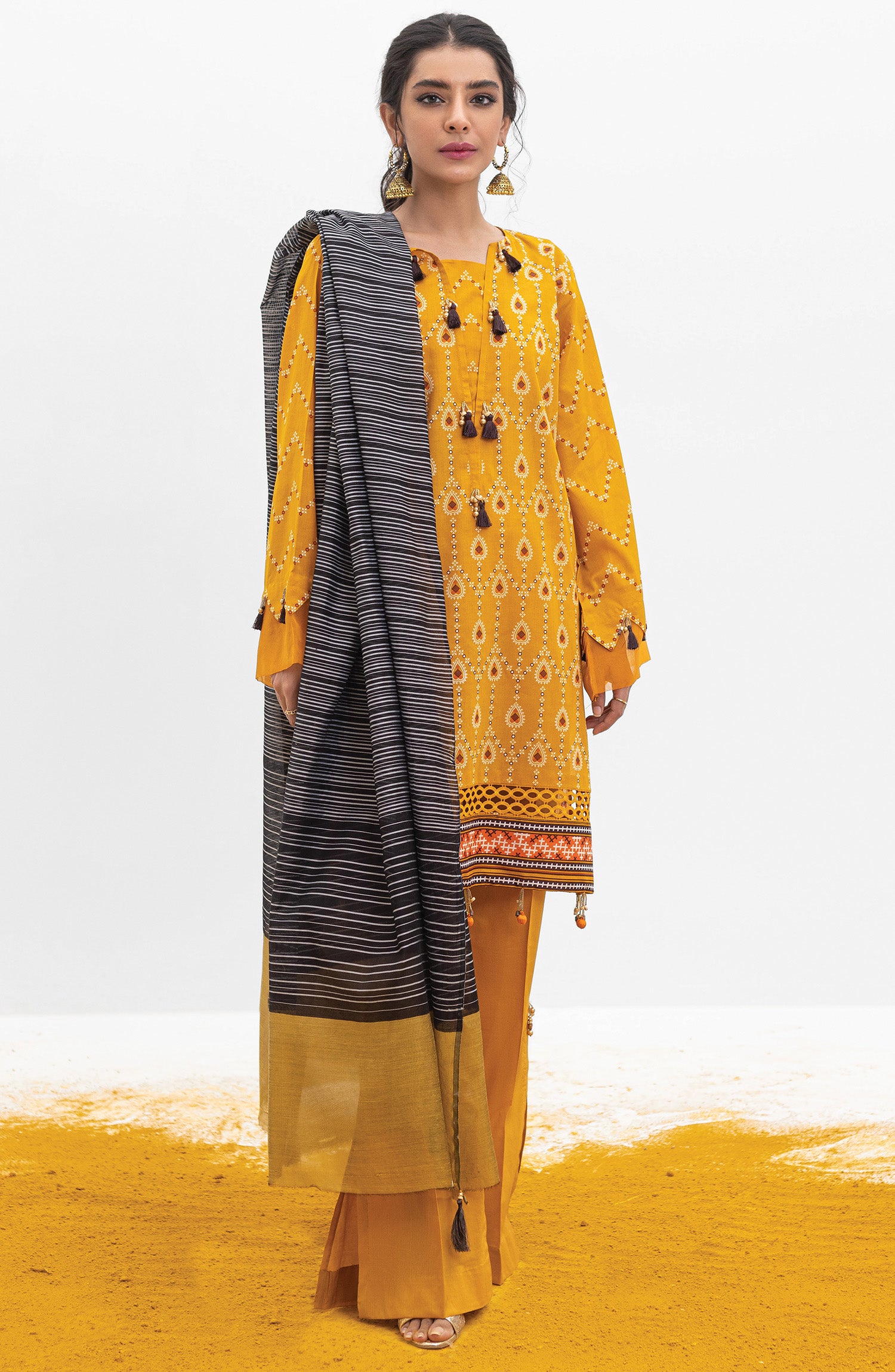 OTL-22-004/U RED LAWN  UNSTITCHED SHIRT DUPATTA PANTS