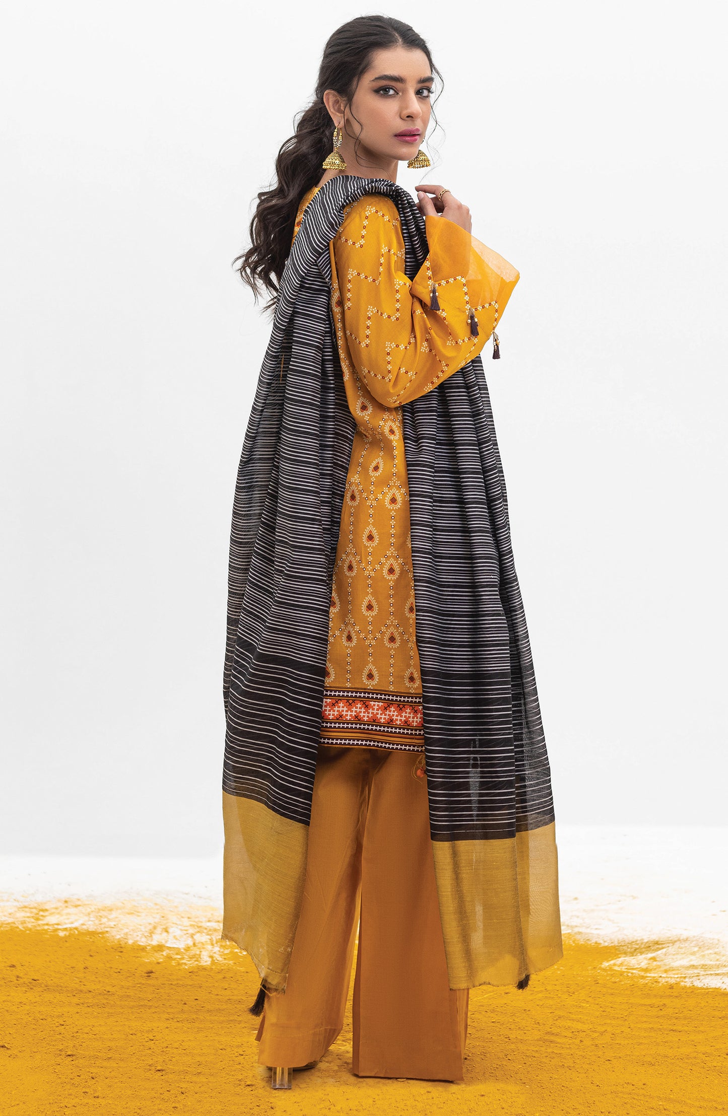 OTL-22-004/U RED LAWN  UNSTITCHED SHIRT DUPATTA PANTS