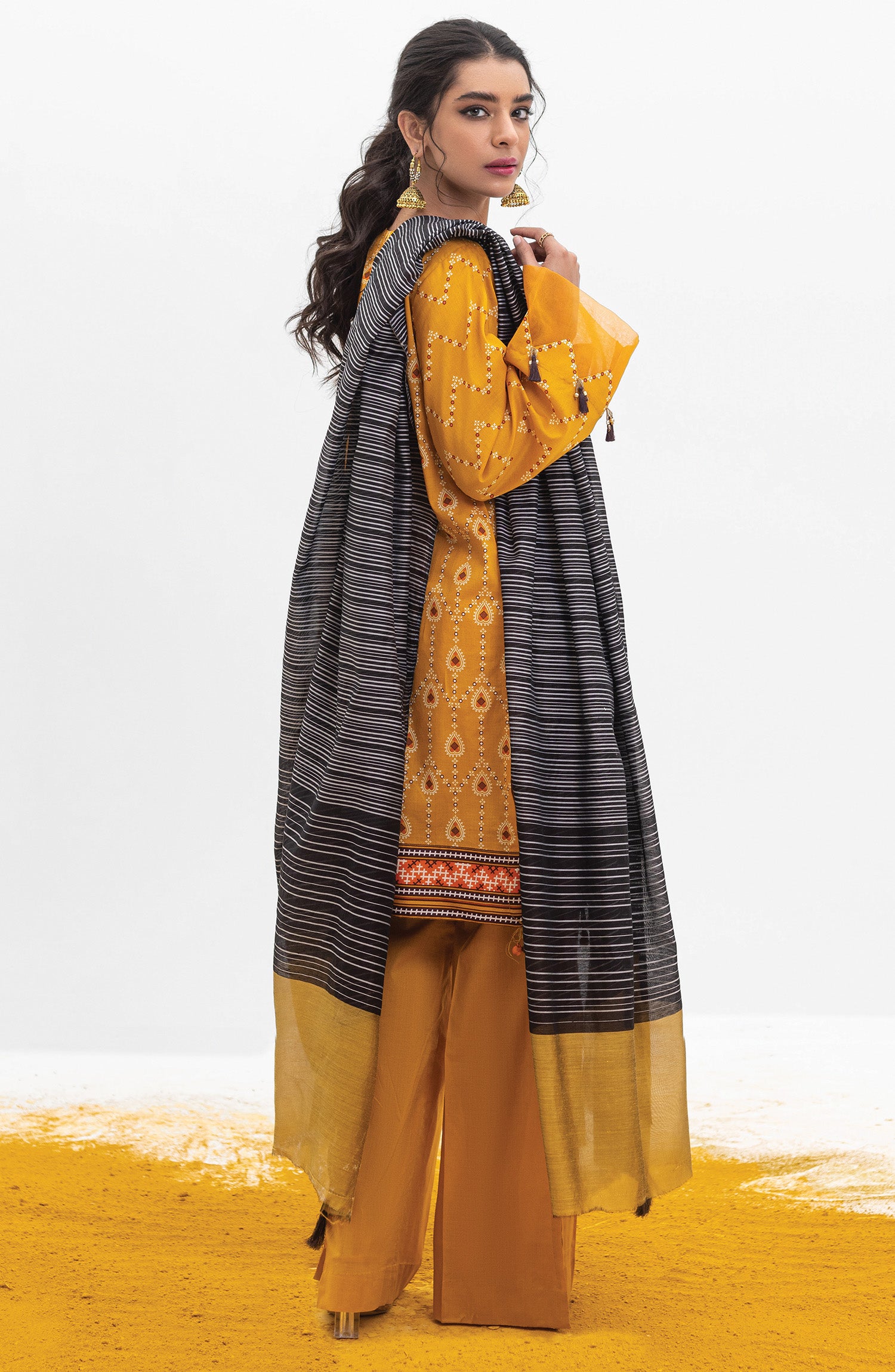 OTL-22-004/U RED LAWN  UNSTITCHED SHIRT DUPATTA PANTS