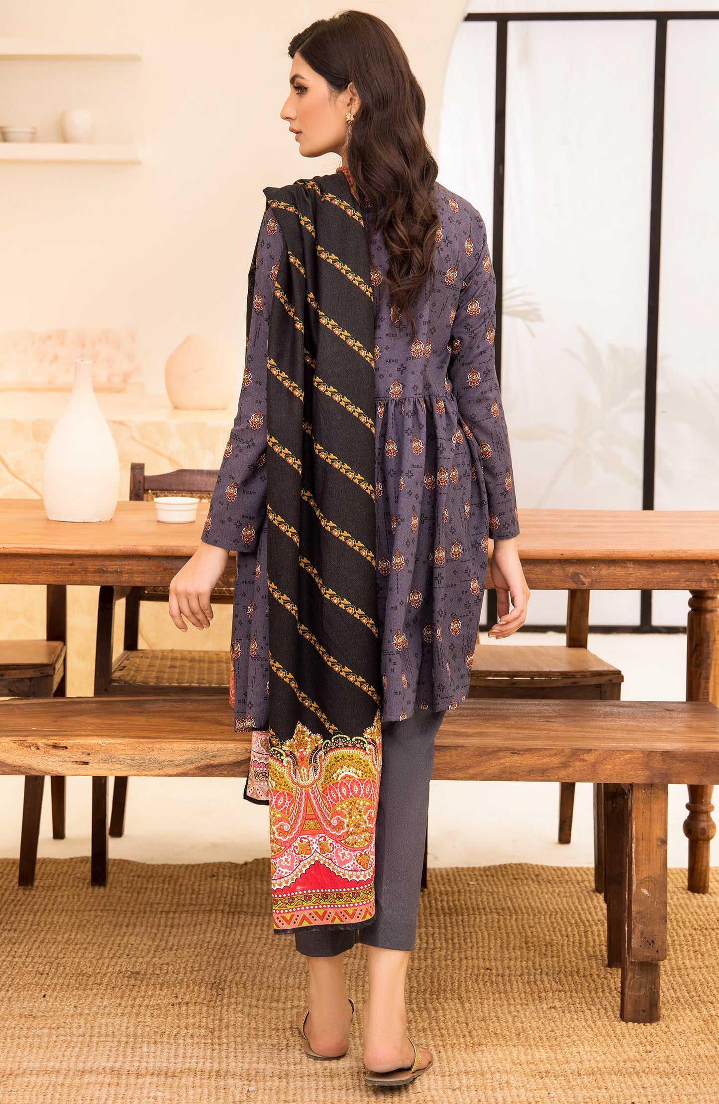 Unstitched 3 Piece Printed Karandi Shirt , Pant and Karandi Shawl Dupatta