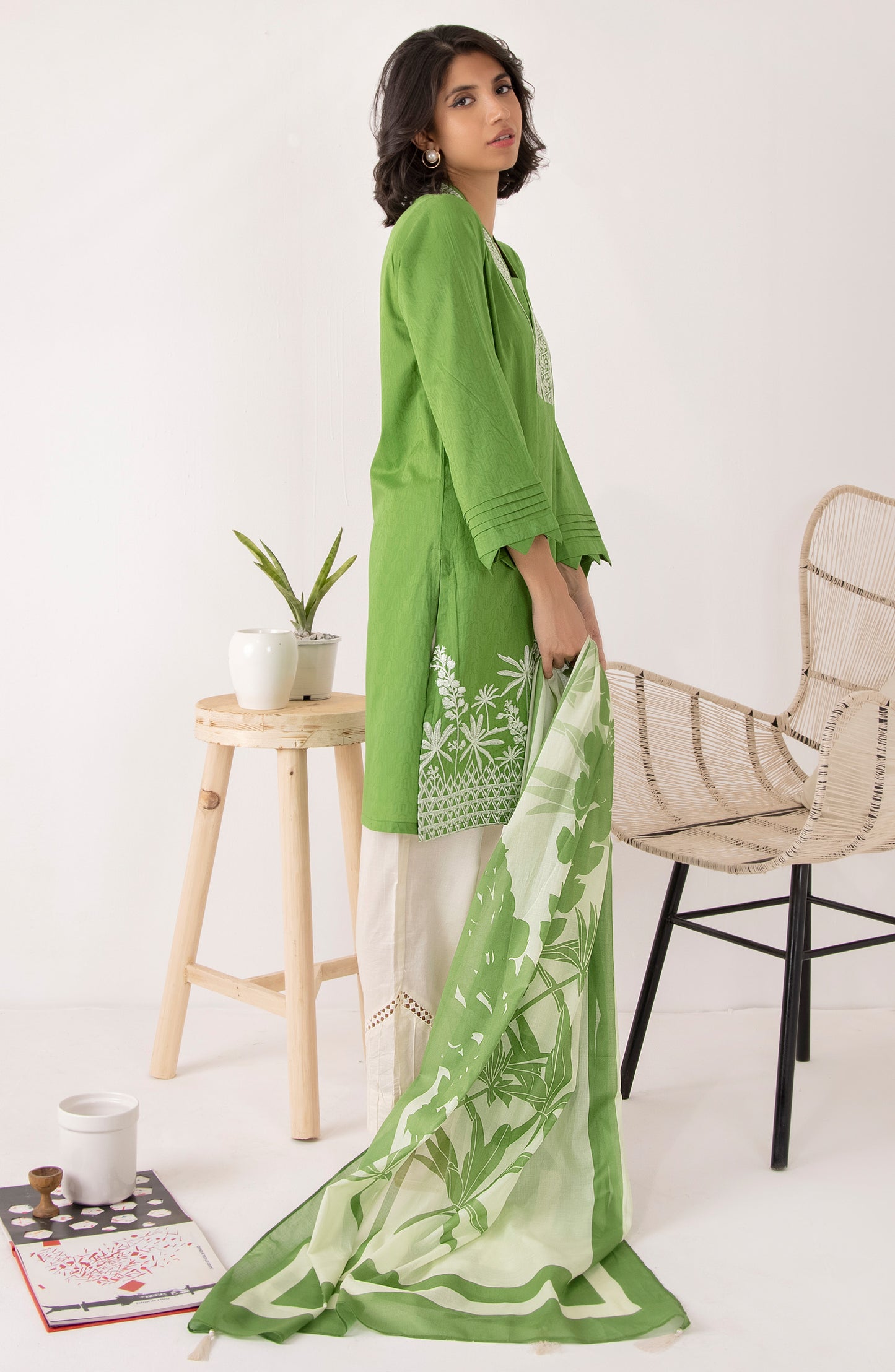 Stitched 2 Piece Embroidered Jacquard Shirt and Lawn Dupatta (NRDS-220/S GREEN)