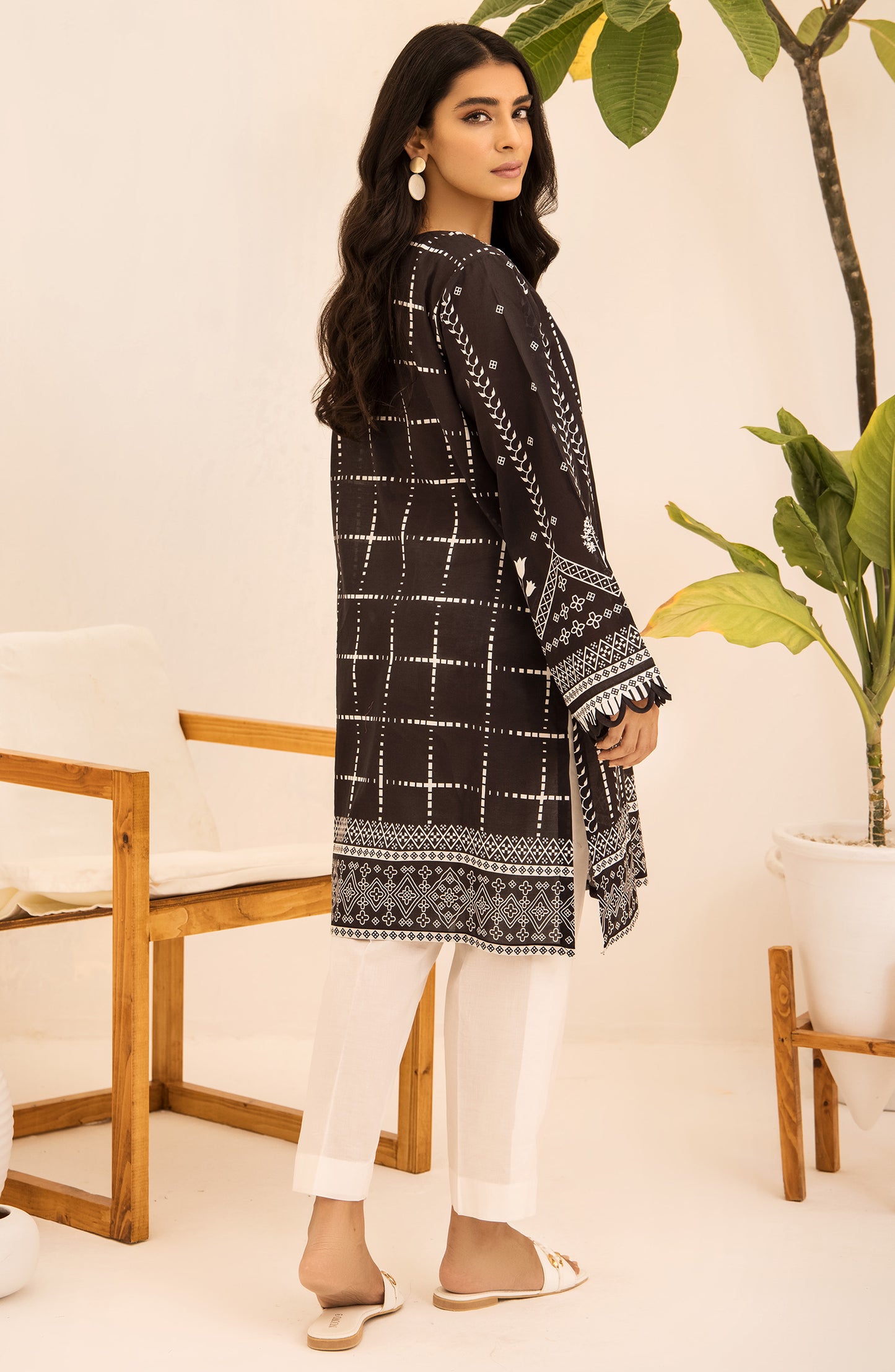 Unstitched 1 Piece Printed Heavy Lawn Shirt