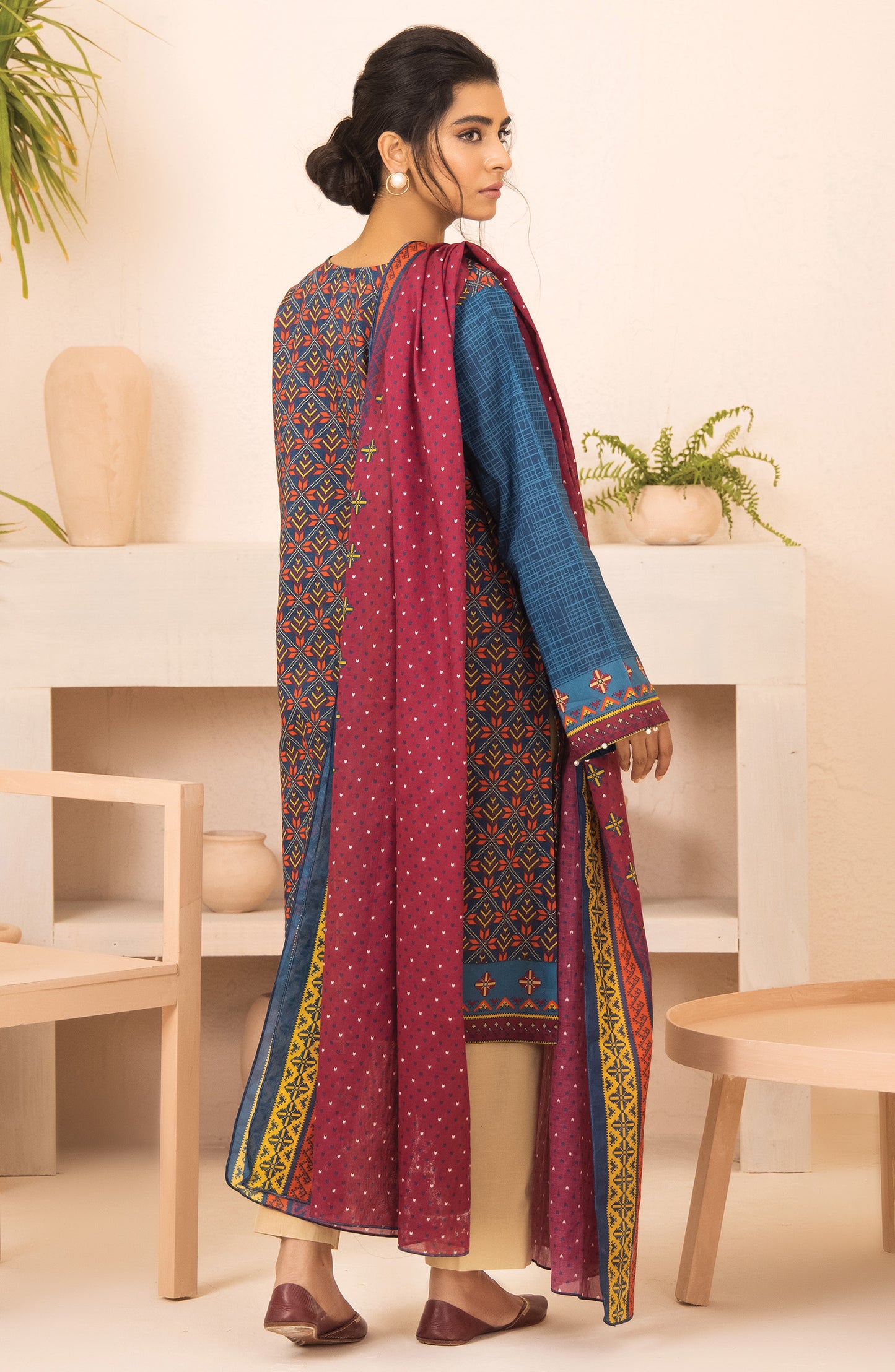 Unstitched 2 Piece Printed Heavy Lawn Shirt and Lawn Dupatta