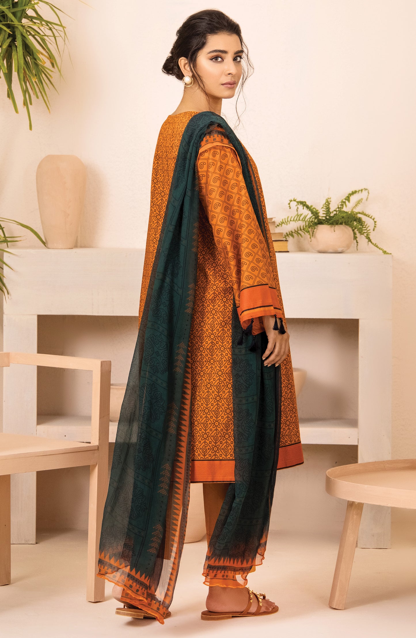 Unstitched 2 Piece Printed Lawn Shirt and Chiffon Dupatta