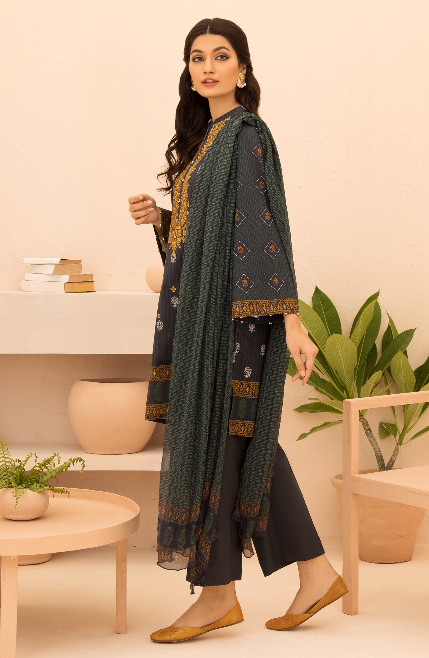 Unstitched 3 Piece Embroidered Heavy Lawn Shirt , Cambric Pant and Chiffon Dupatta
