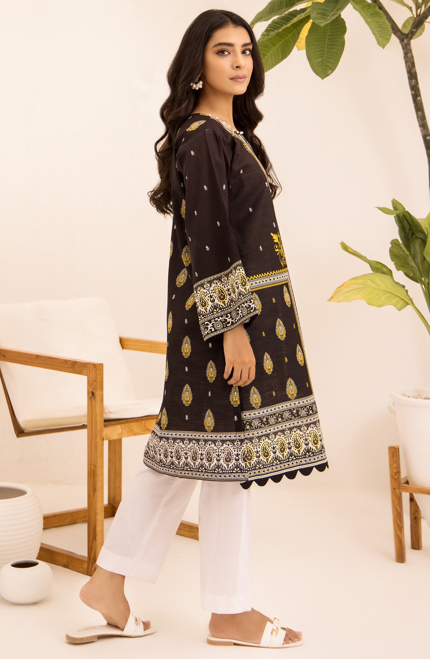 hcs-510-u-black  Unstitched printed khaddar Winter collection shirt 