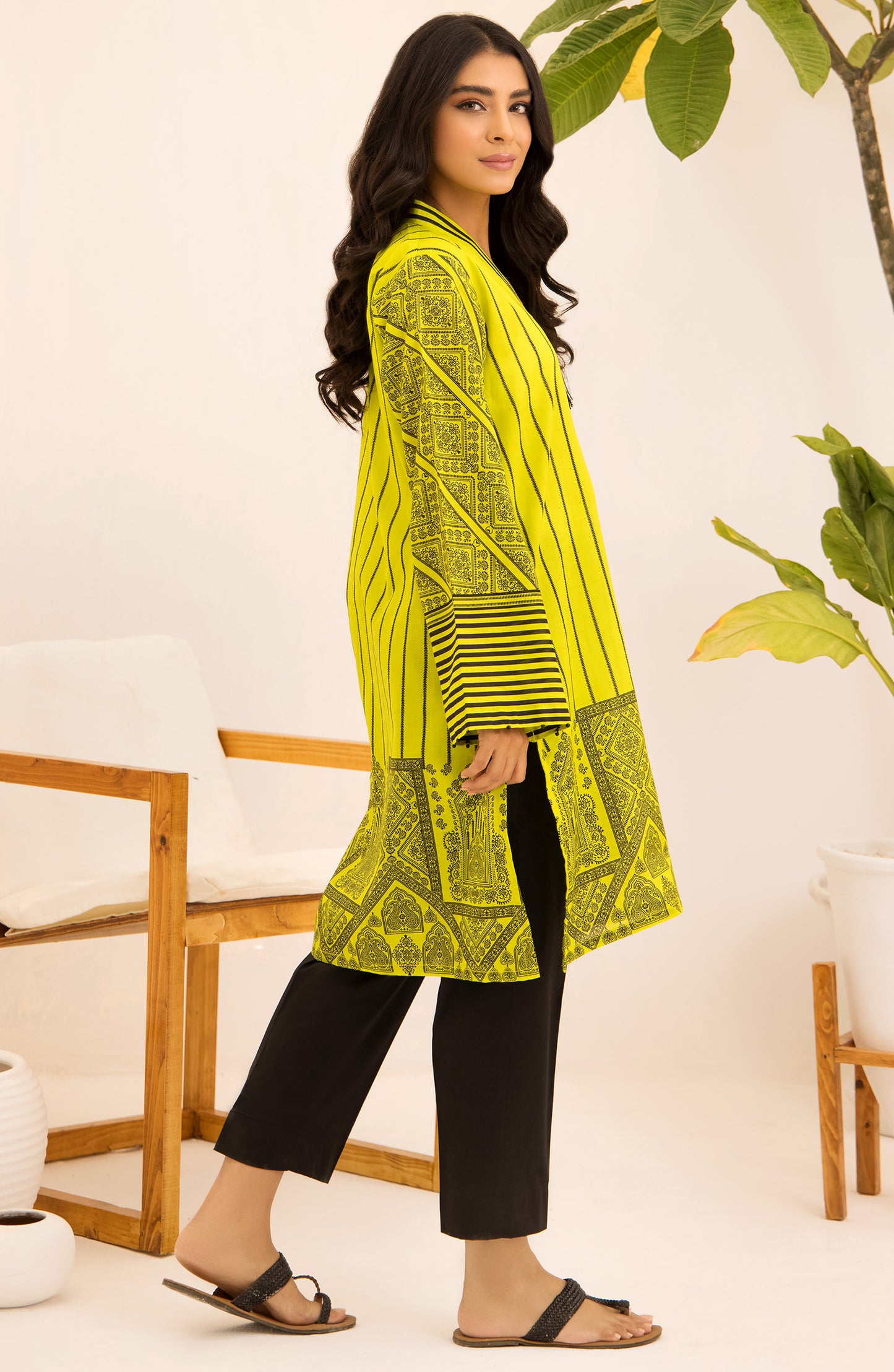 Unstitched 1 Piece Printed Lawn Shirt