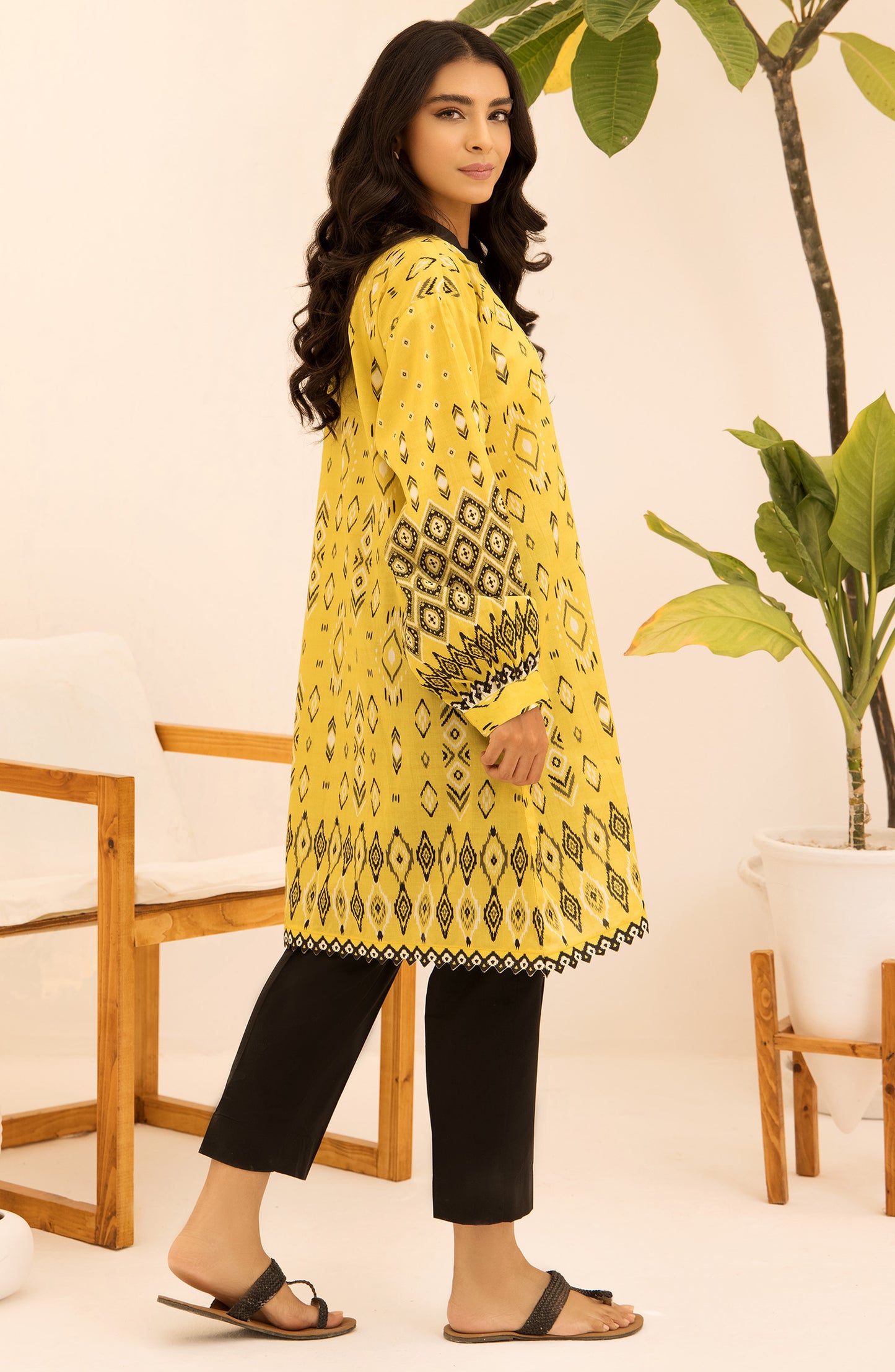 Unstitched 1 Piece Printed Lawn Shirt