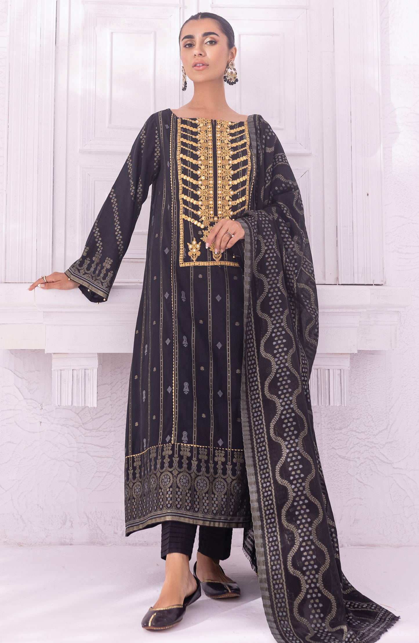 OTLF-22-009/S BLACK JACQUARD  READY TO WEAR SHIRT DUPATTA PANTS