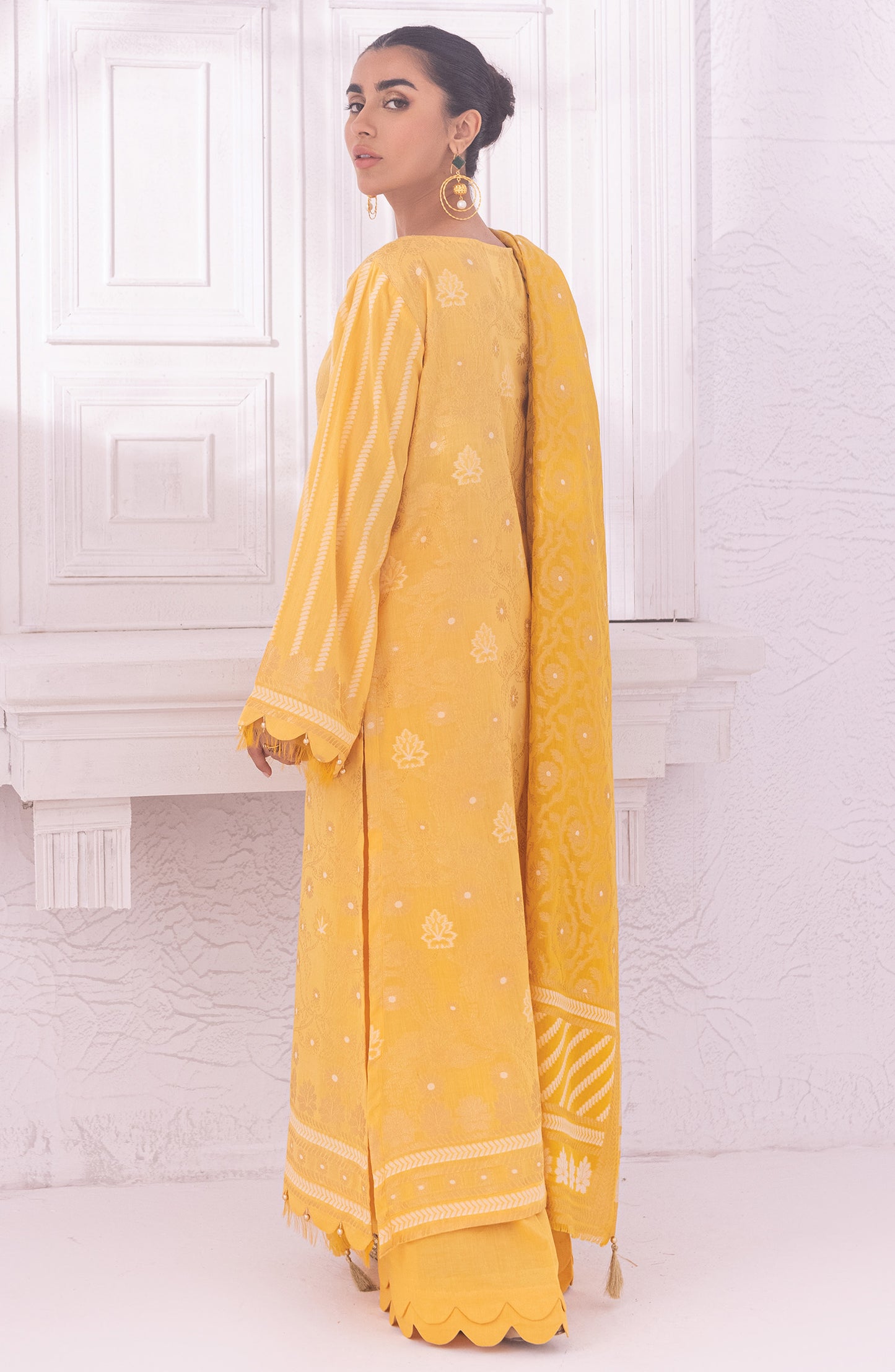 OTLF-22-010/U GOLDEN JACQUARD  UNSTITCHED SHIRT DUPATTA PANTS