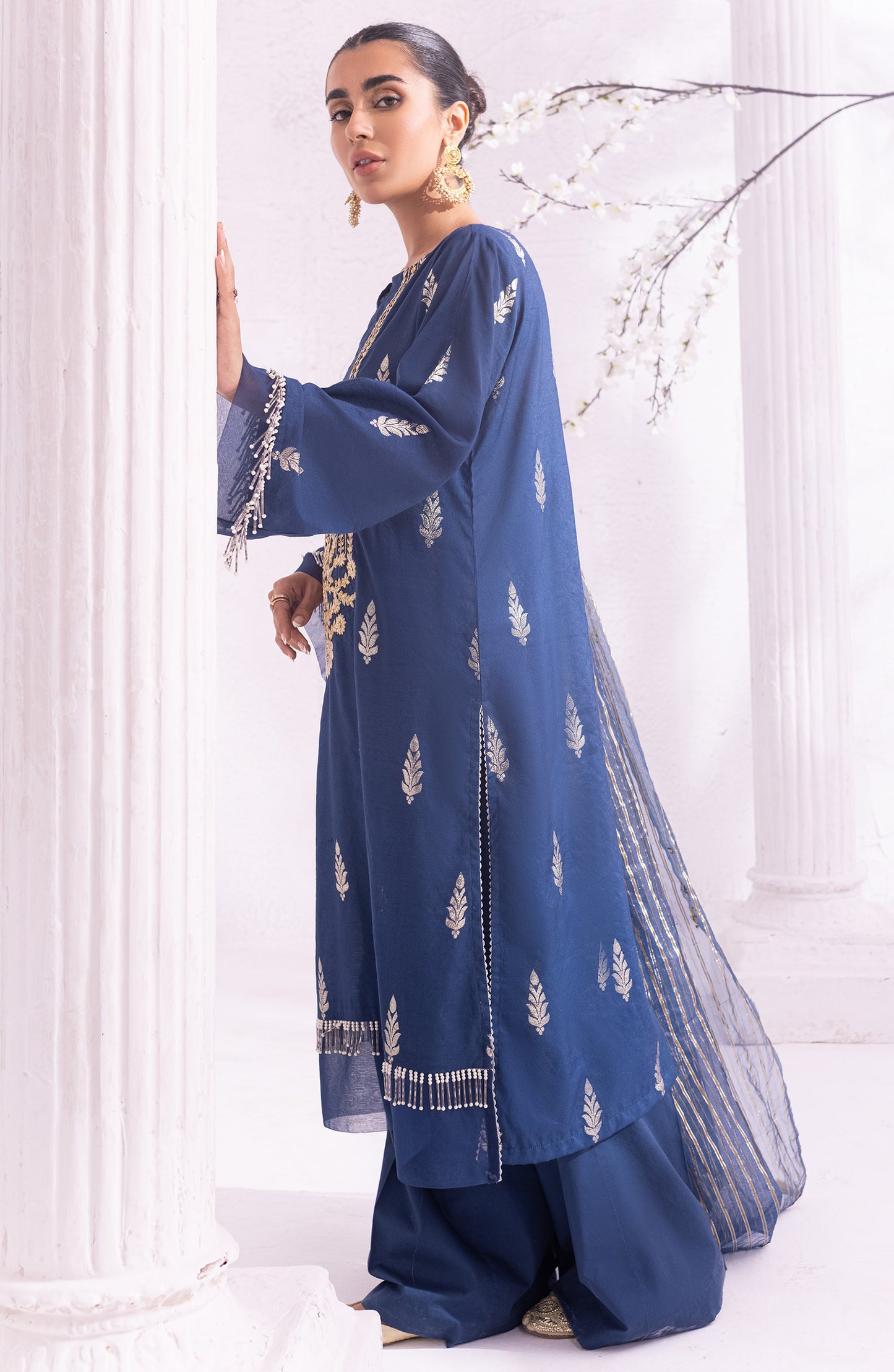 OTLF-22-008/U BLUE JACQUARD  UNSTITCHED SHIRT DUPATTA PANTS