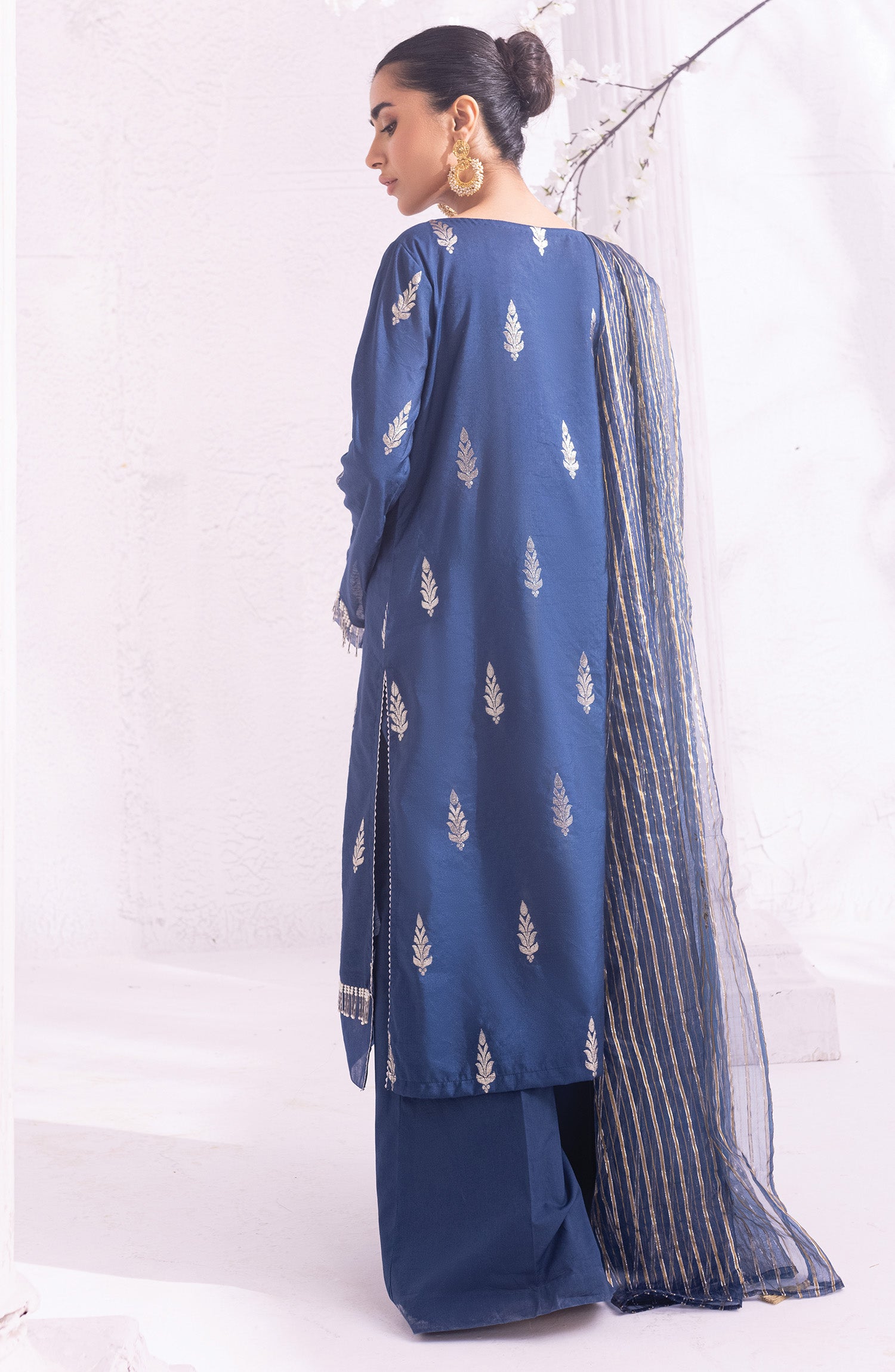 OTLF-22-008/U BLUE JACQUARD  UNSTITCHED SHIRT DUPATTA PANTS