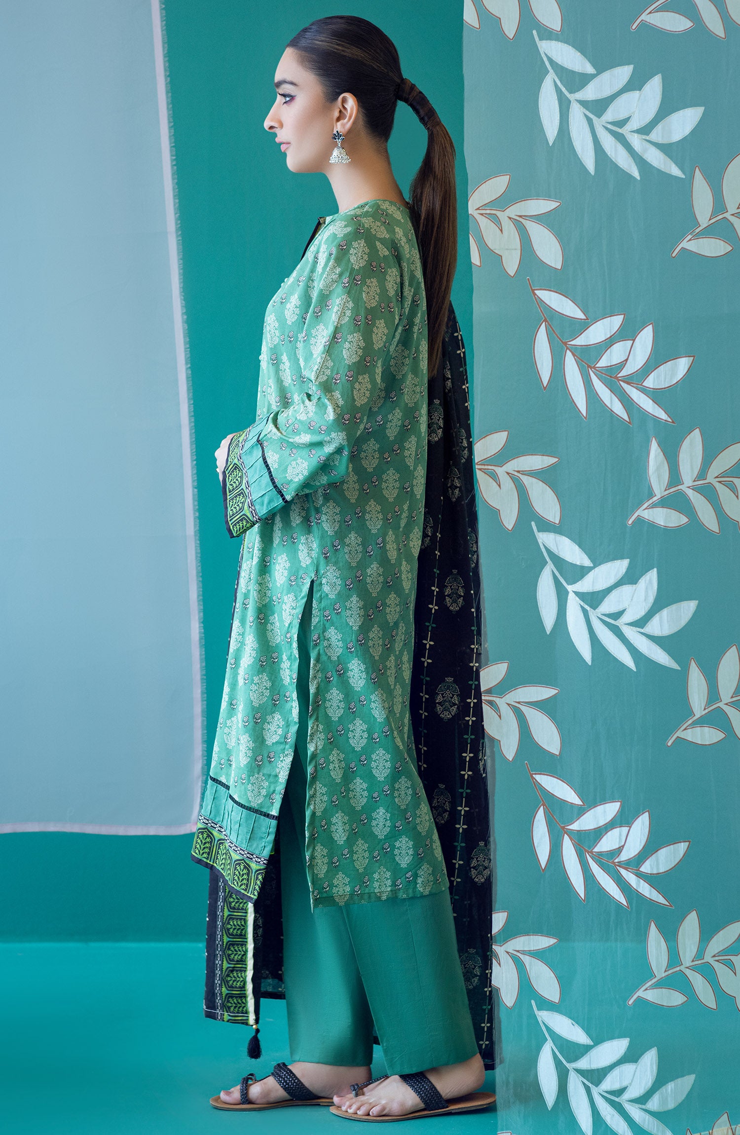 OTL-22-191/U GREEN LAWN  UNSTITCHED SHIRT DUPATTA PANTS