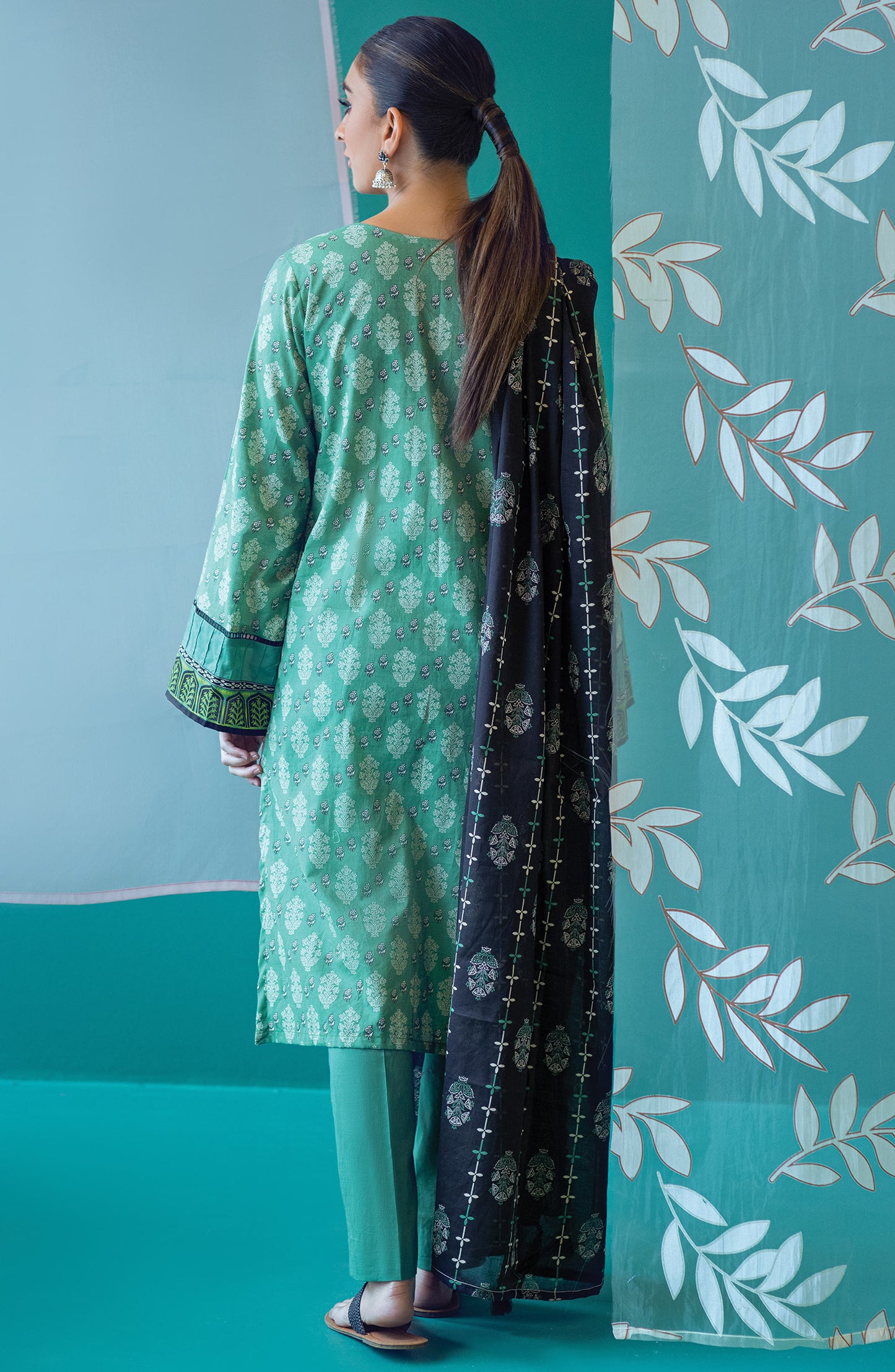 OTL-22-191/U GREEN LAWN  UNSTITCHED SHIRT DUPATTA PANTS