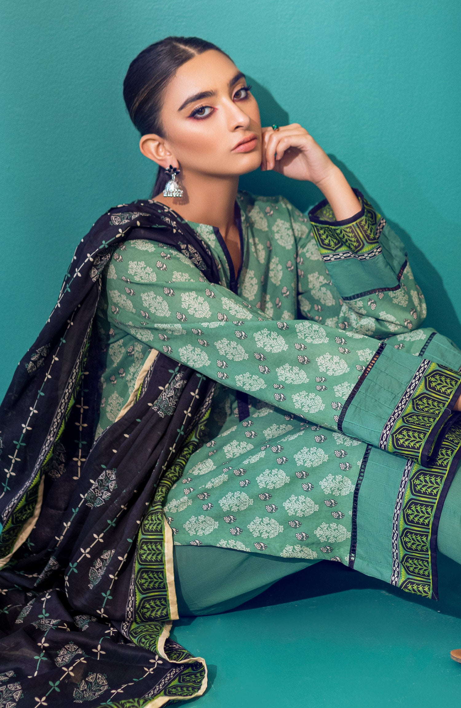 OTL-22-191/U GREEN LAWN  UNSTITCHED SHIRT DUPATTA PANTS