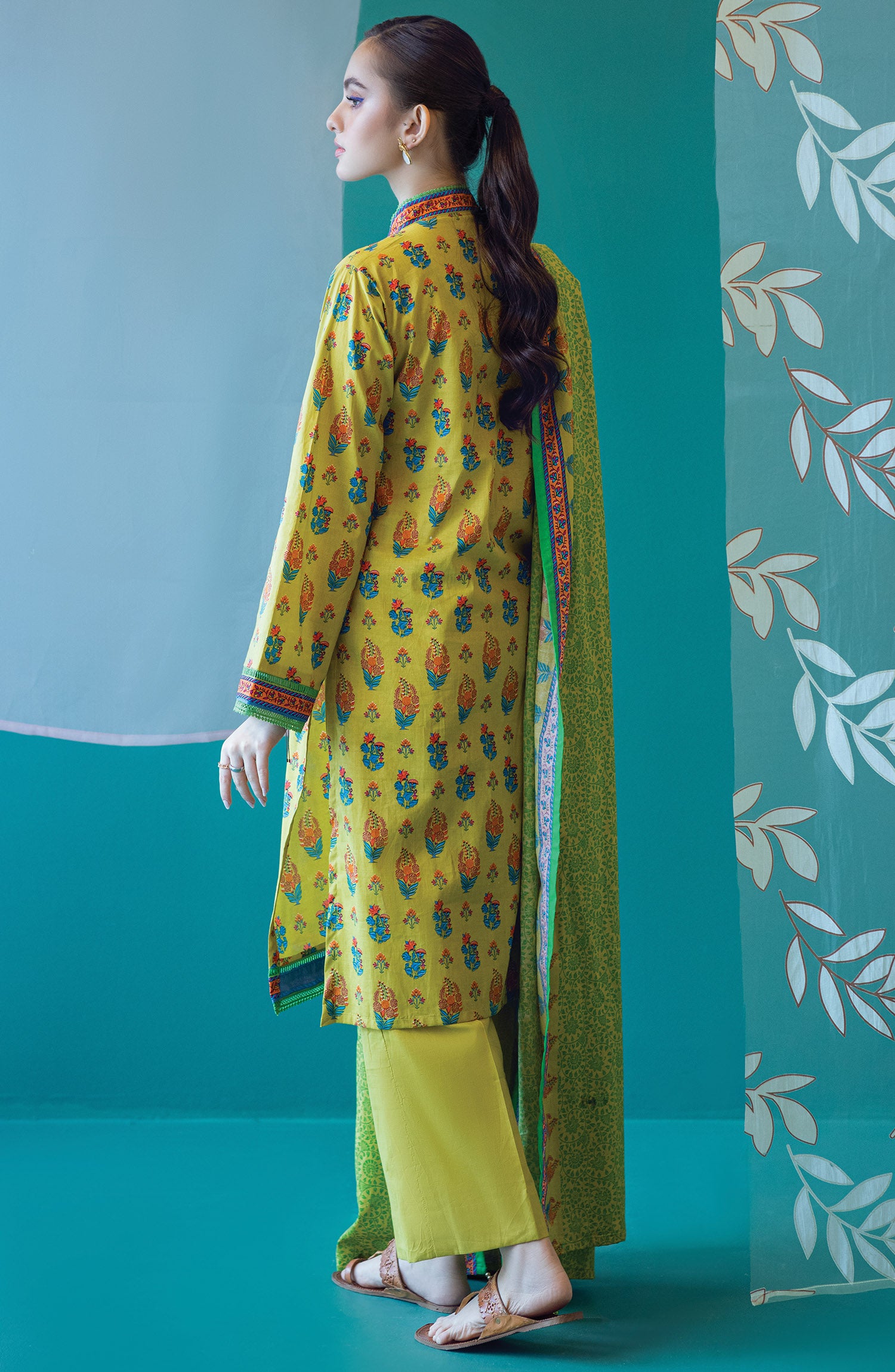 OTL-22-195/U GREEN LAWN  UNSTITCHED SHIRT DUPATTA PANTS