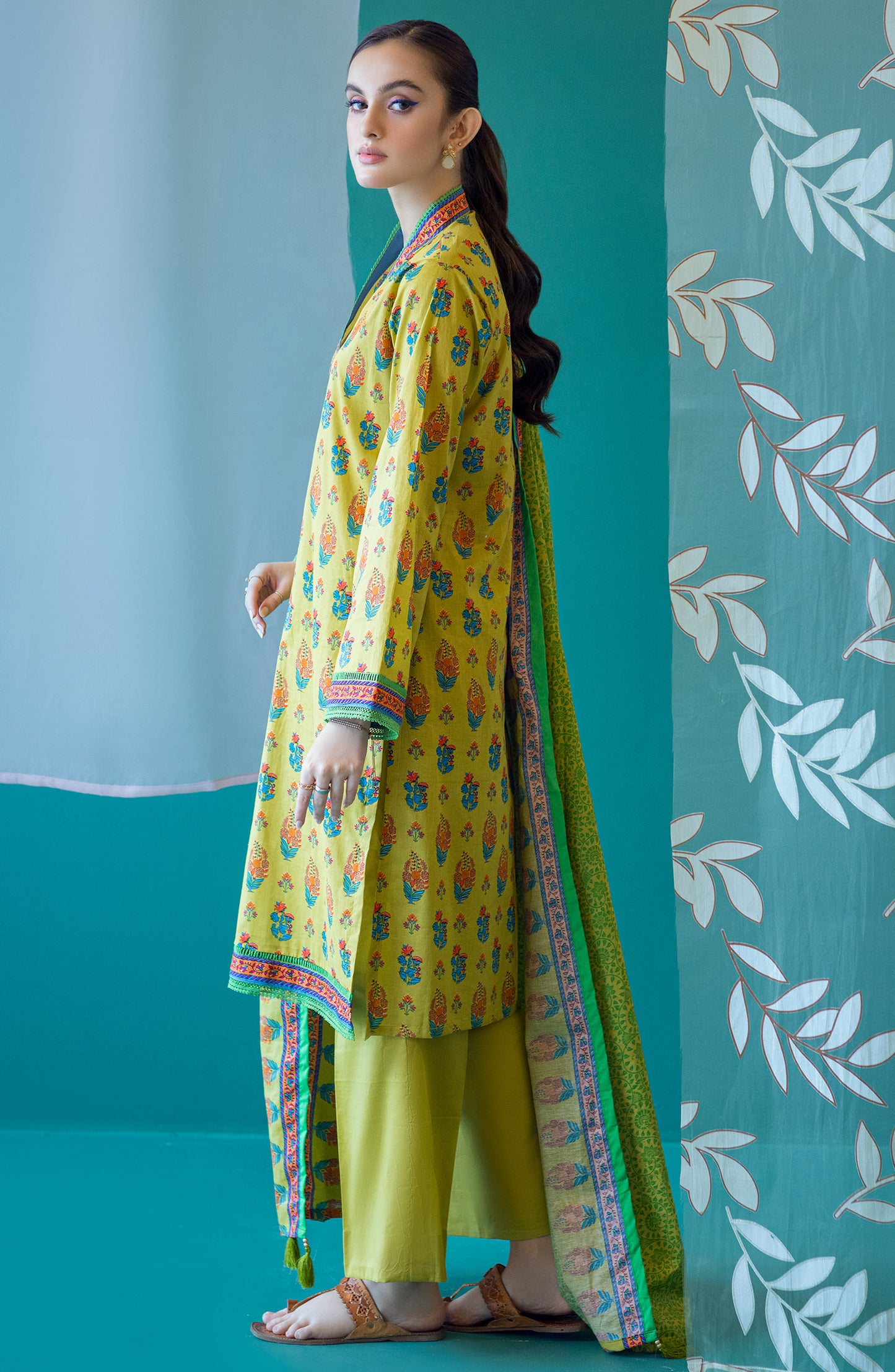 OTL-22-195/U GREEN LAWN  UNSTITCHED SHIRT DUPATTA PANTS