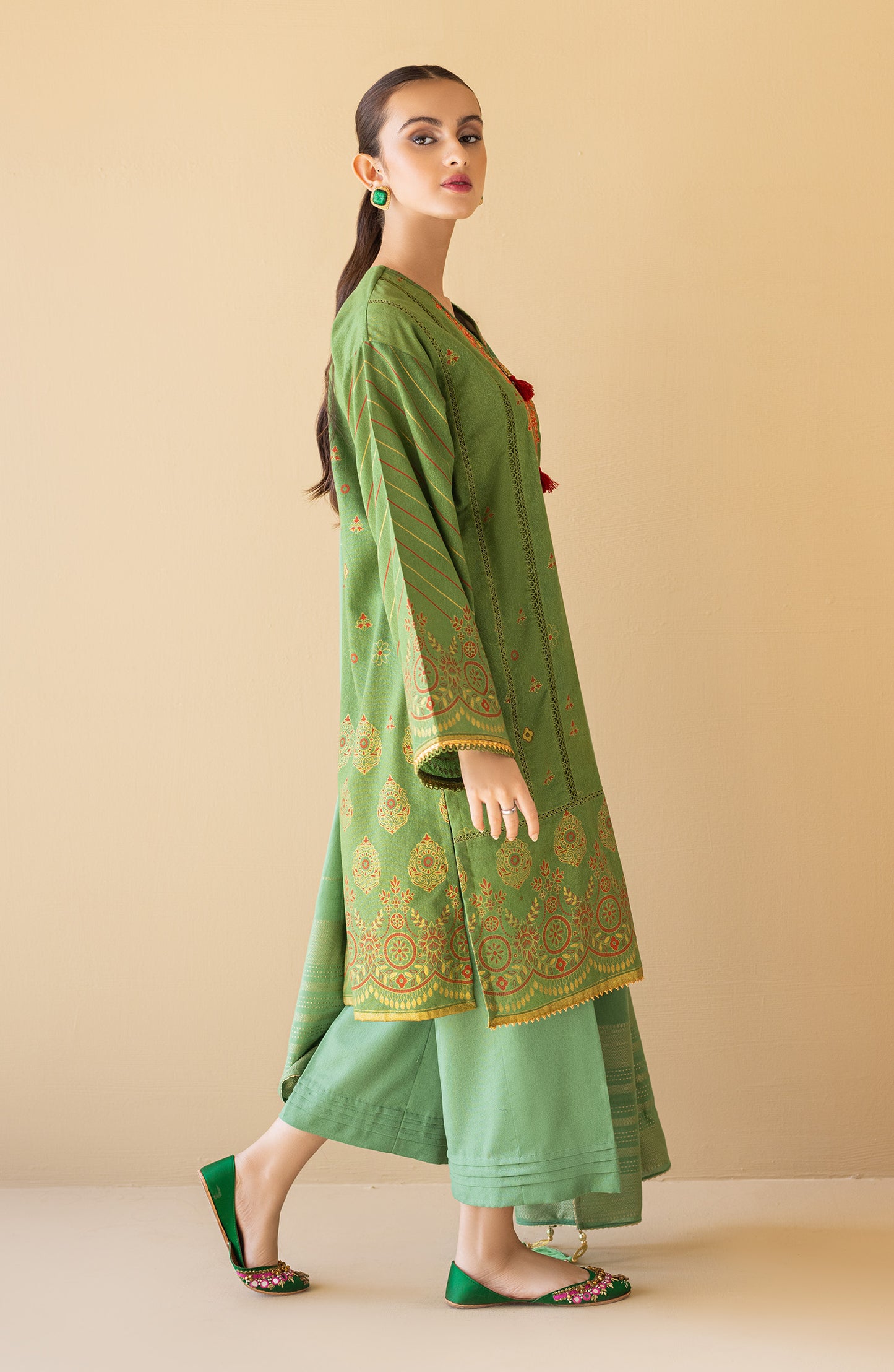 OTL-22-092/U GREEN KARANDI  UNSTITCHED SHIRT DUPATTA PANTS