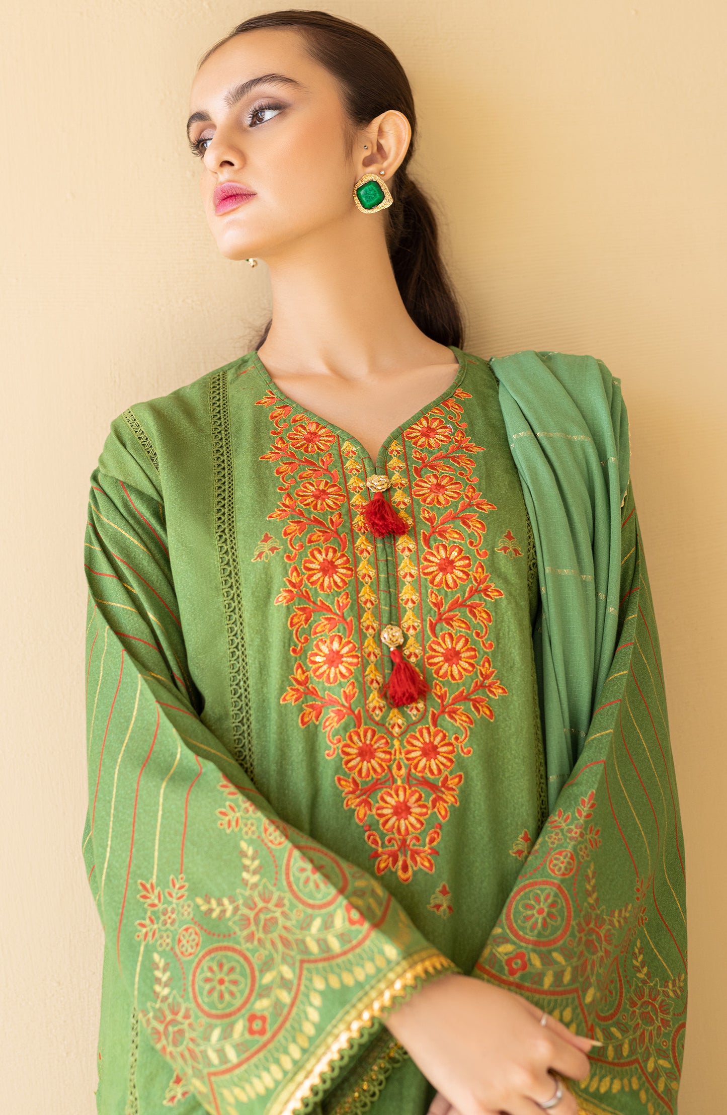 OTL-22-092/U GREEN KARANDI  UNSTITCHED SHIRT DUPATTA PANTS