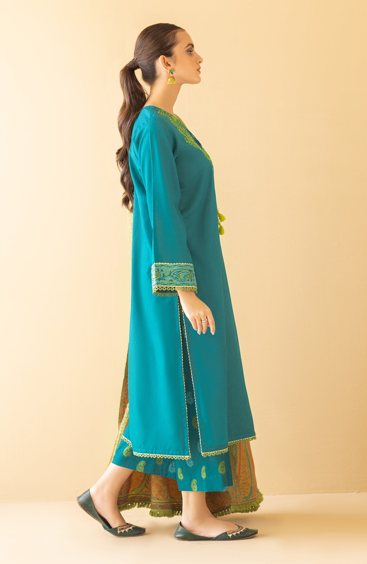 OTL-22-224/U TURQUOISE KARANDI  UNSTITCHED SHIRT DUPATTA PANTS
