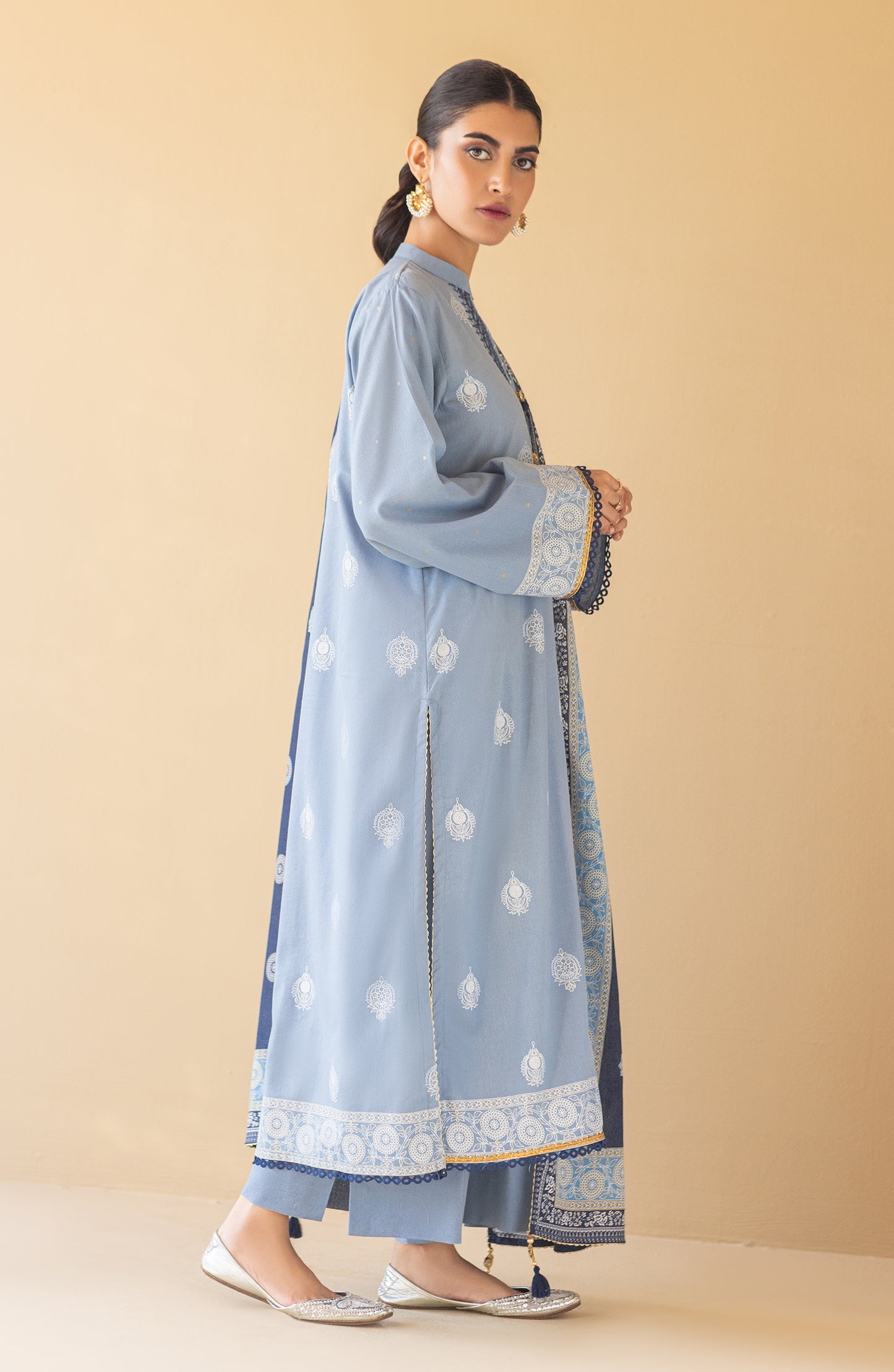 OTL-22-246/U BLUE KARANDI  UNSTITCHED SHIRT DUPATTA PANTS