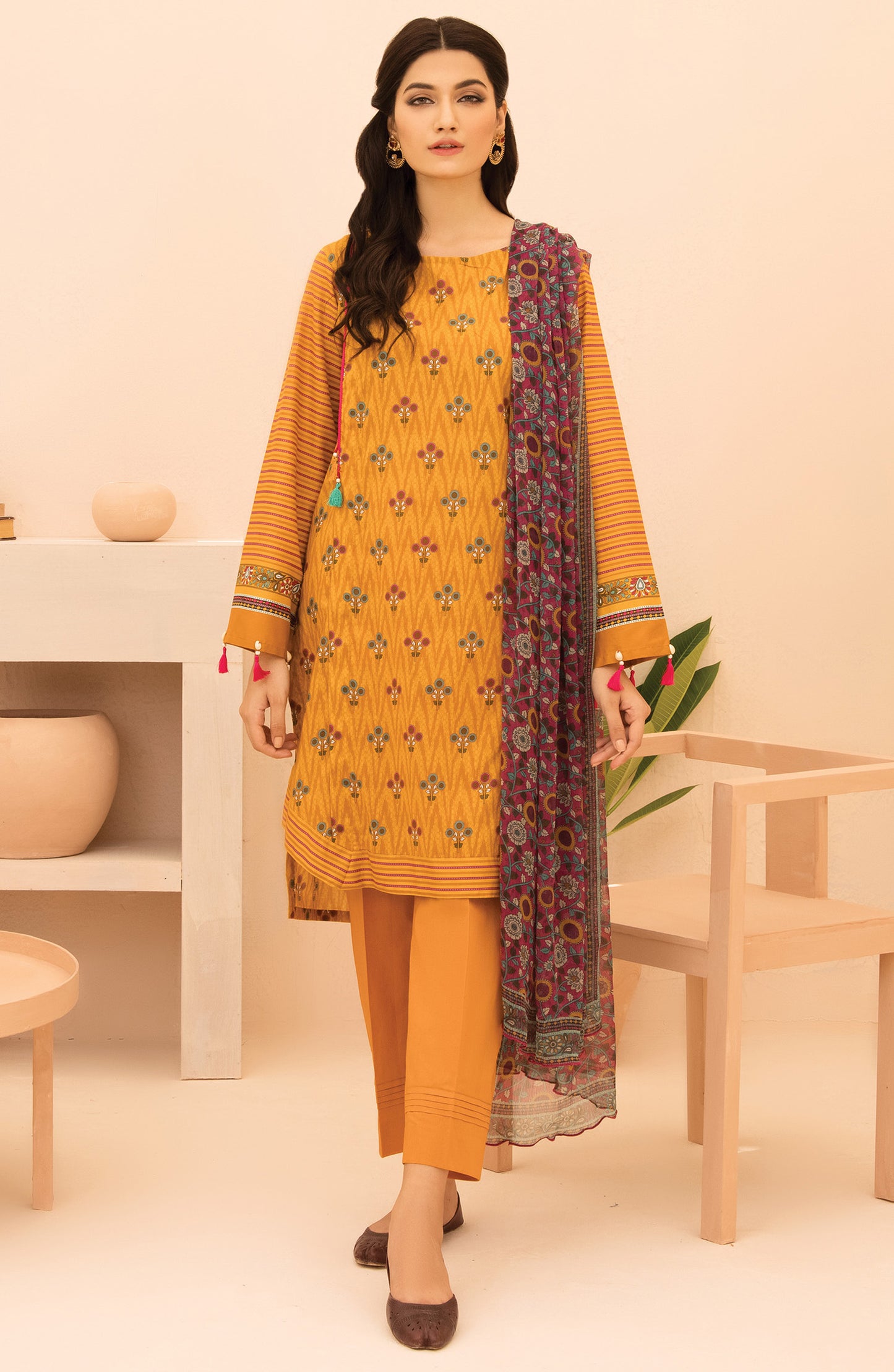 Unstitched 3 Piece Printed Lawn Shirt , Cambric Pant and Chiffon Dupatta