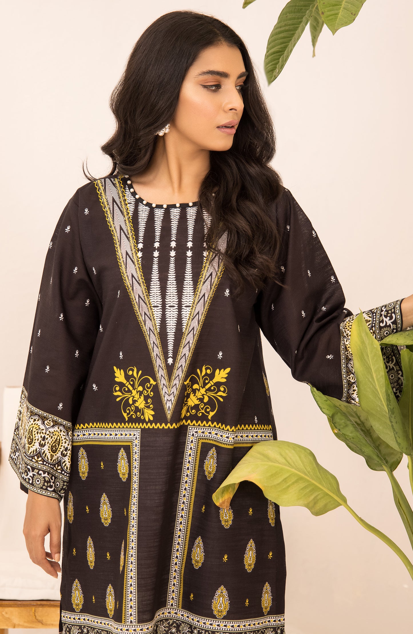 hcs-510-u-black  Unstitched 1 Piece printed khaddar Winter shirt 