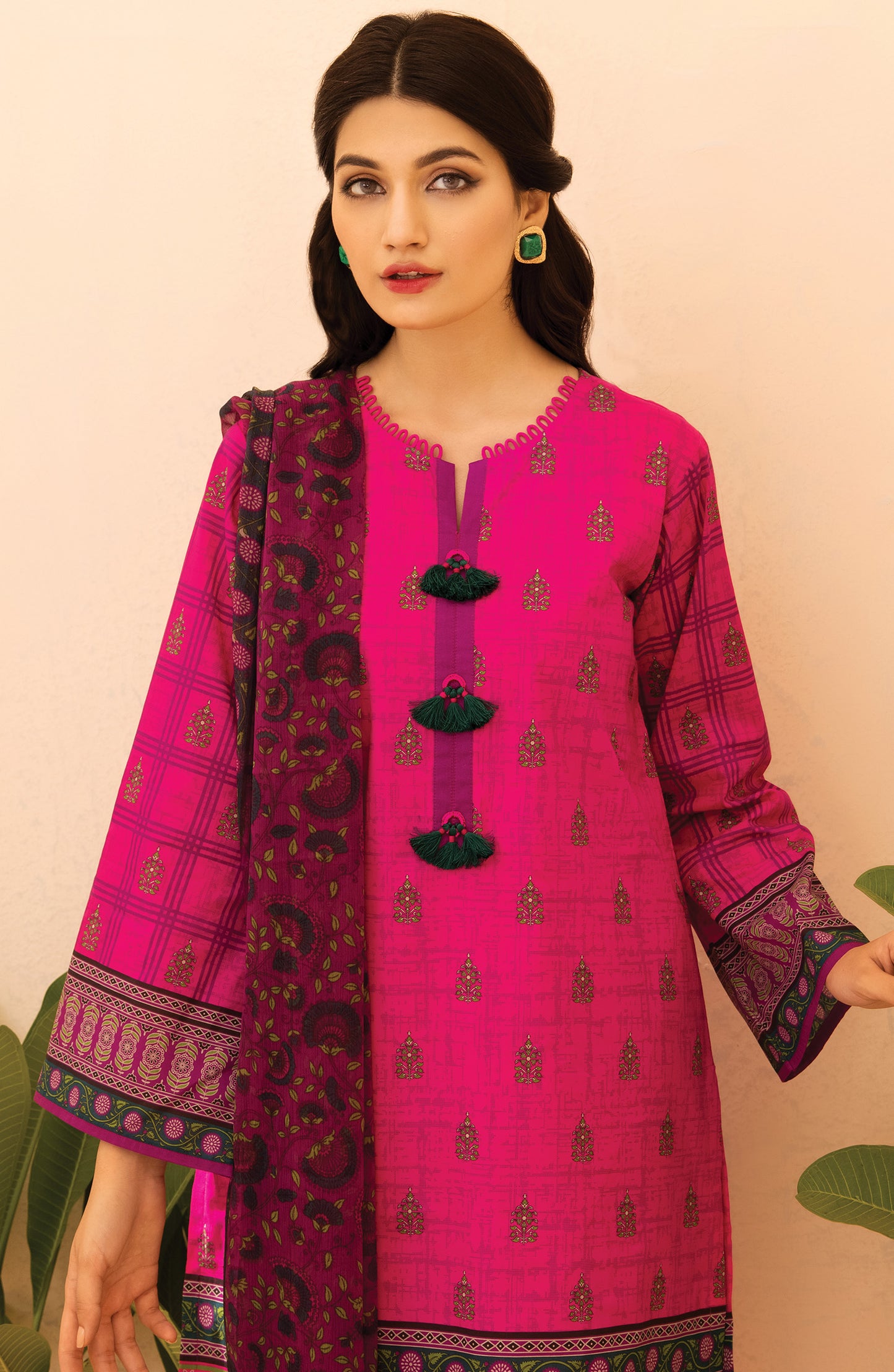 Unstitched 3 Piece Printed Lawn Shirt , Cambric Pant and Chiffon Dupatta
