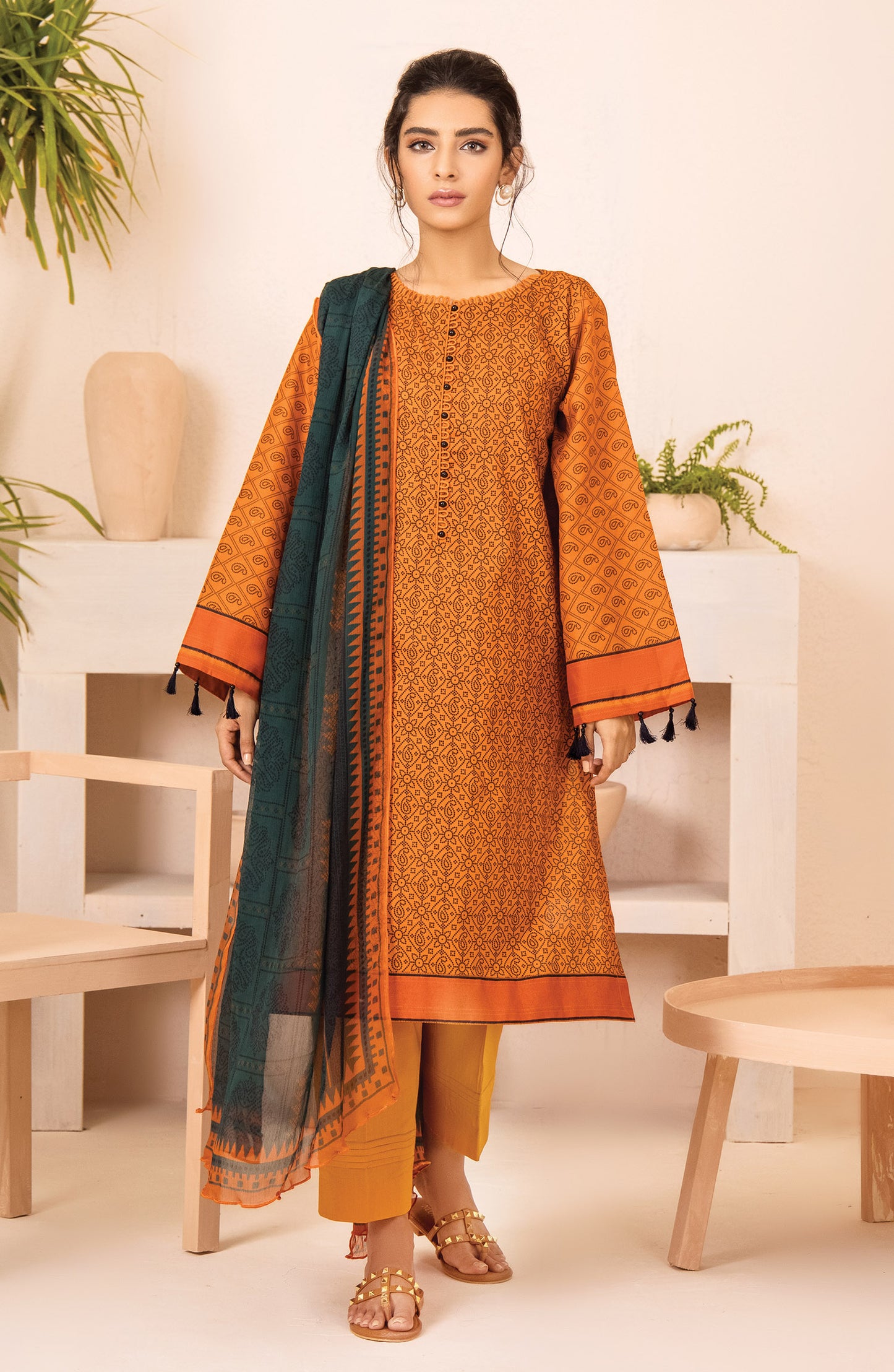 Unstitched 2 Piece Printed Lawn Shirt and Chiffon Dupatta