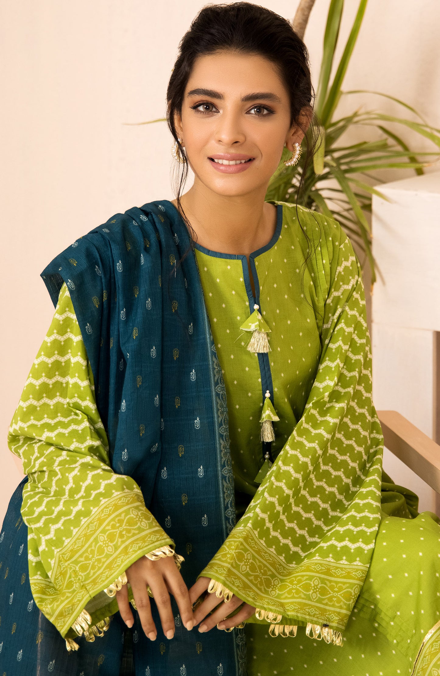 Unstitched 2 Piece Printed Heavy Lawn Shirt and Dobby Dupatta