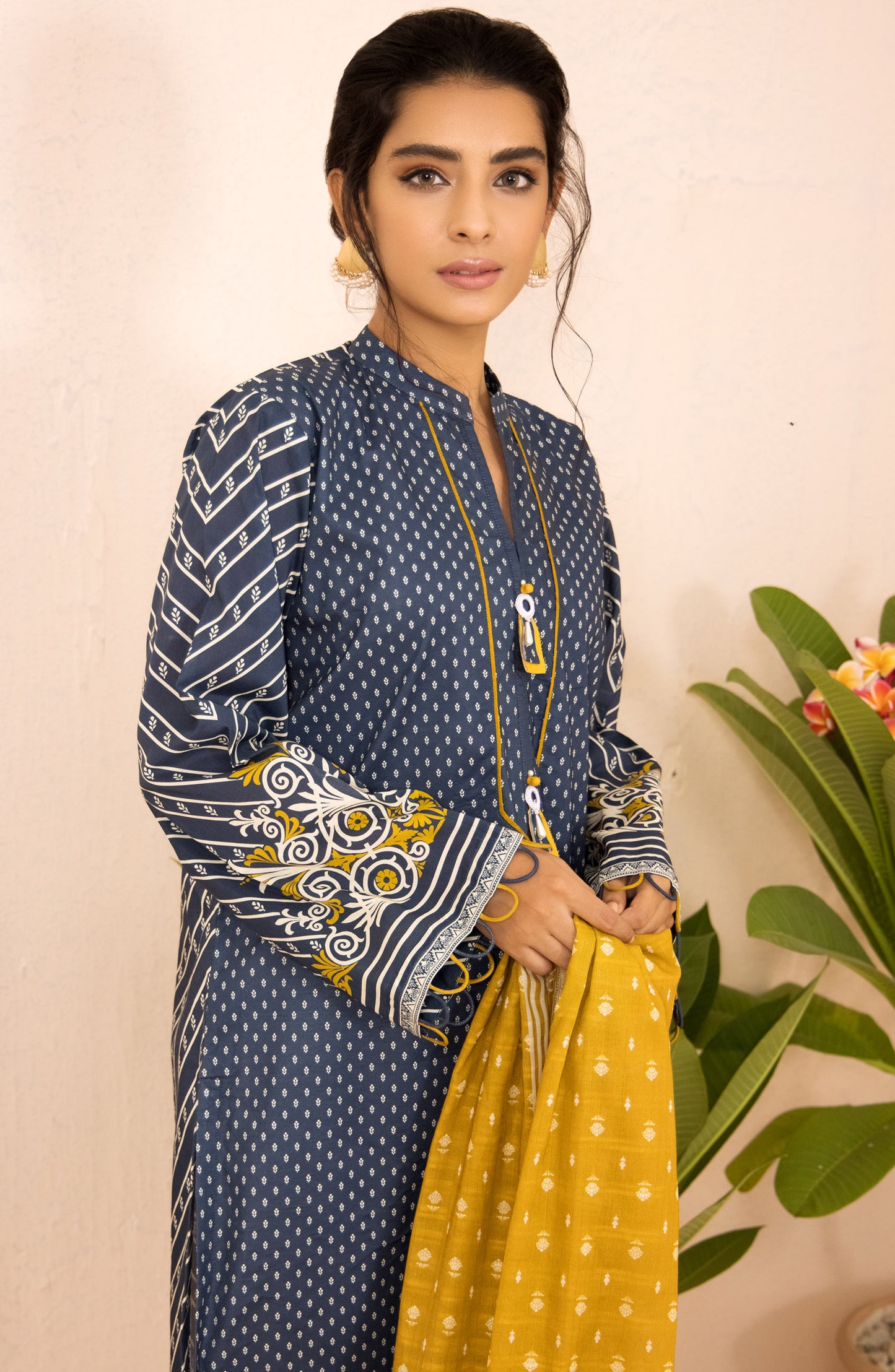 Unstitched 2 Piece Printed Heavy Lawn Shirt and Dobby Dupatta