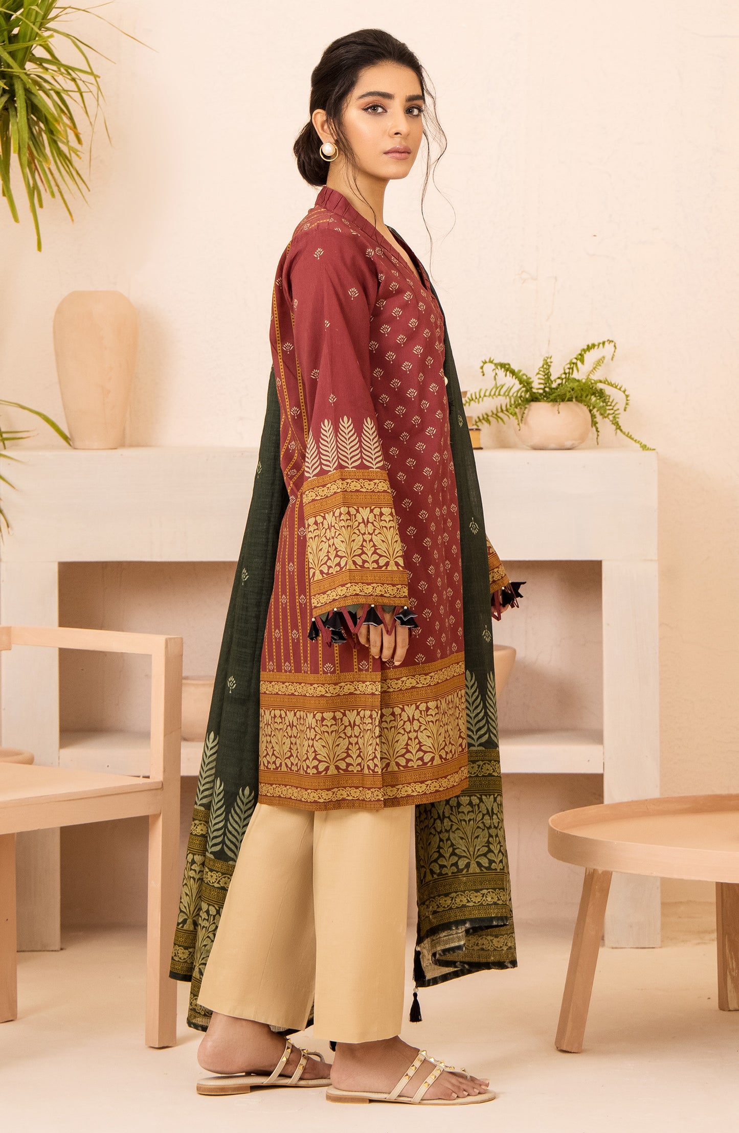 Unstitched 2 Piece Printed Heavy Lawn Shirt and Dobby Dupatta