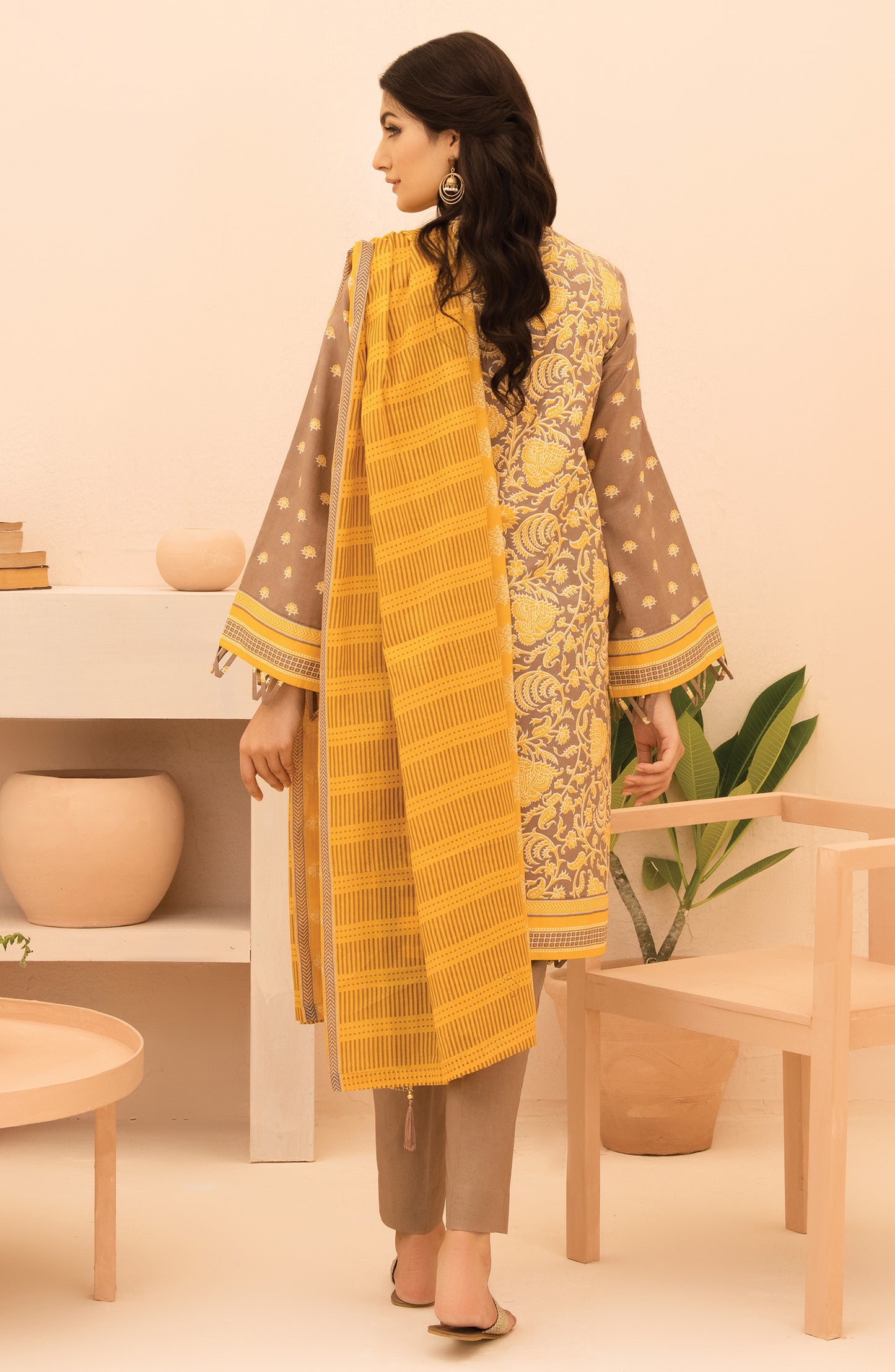 Unstitched 3 Piece Printed  Lawn Shirt , Dyed Textured Pant and Lawn Dupatta