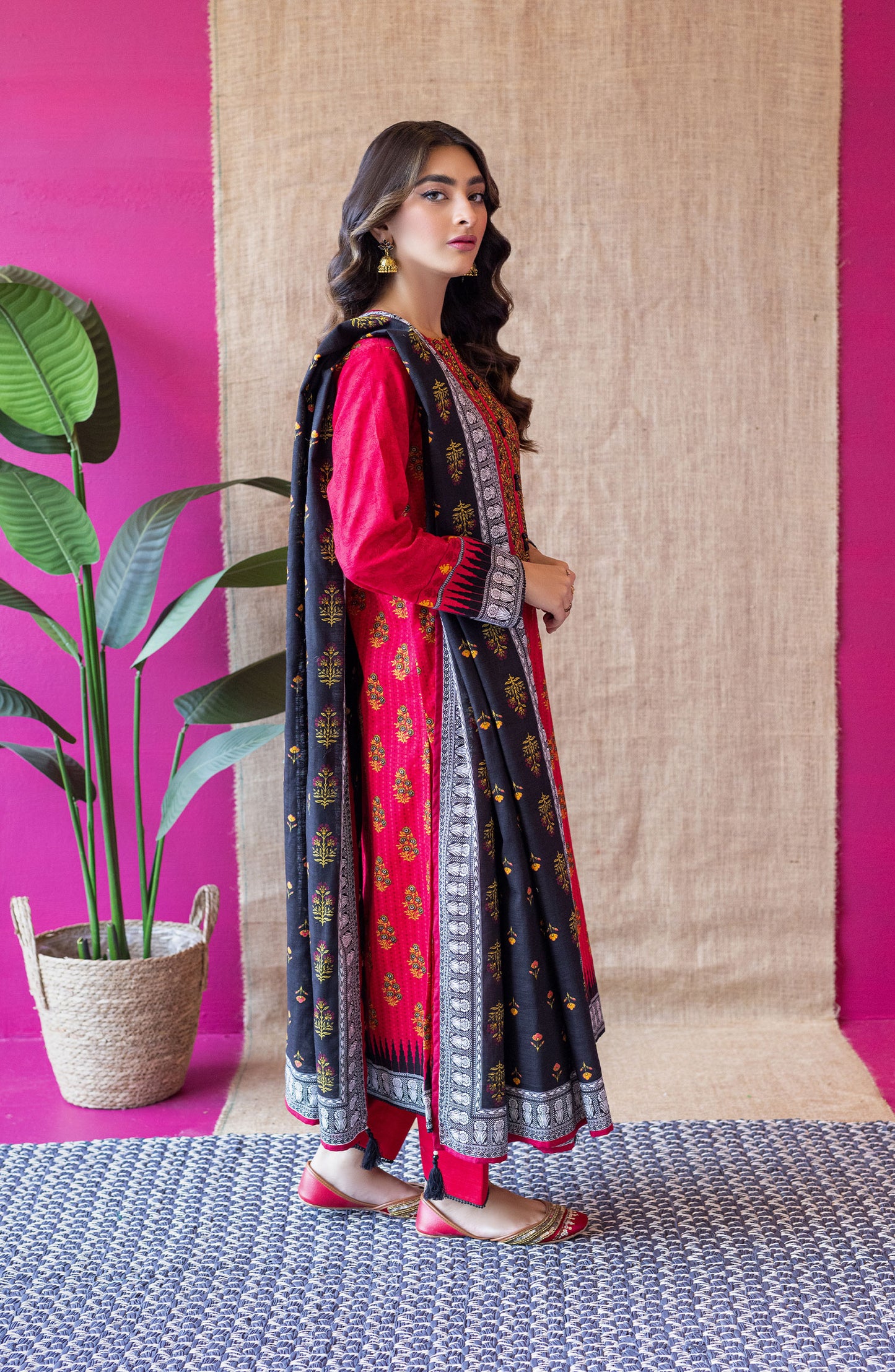 OTL-22-126/U RED KHADDAR  UNSTITCHED SHIRT DUPATTA PANTS