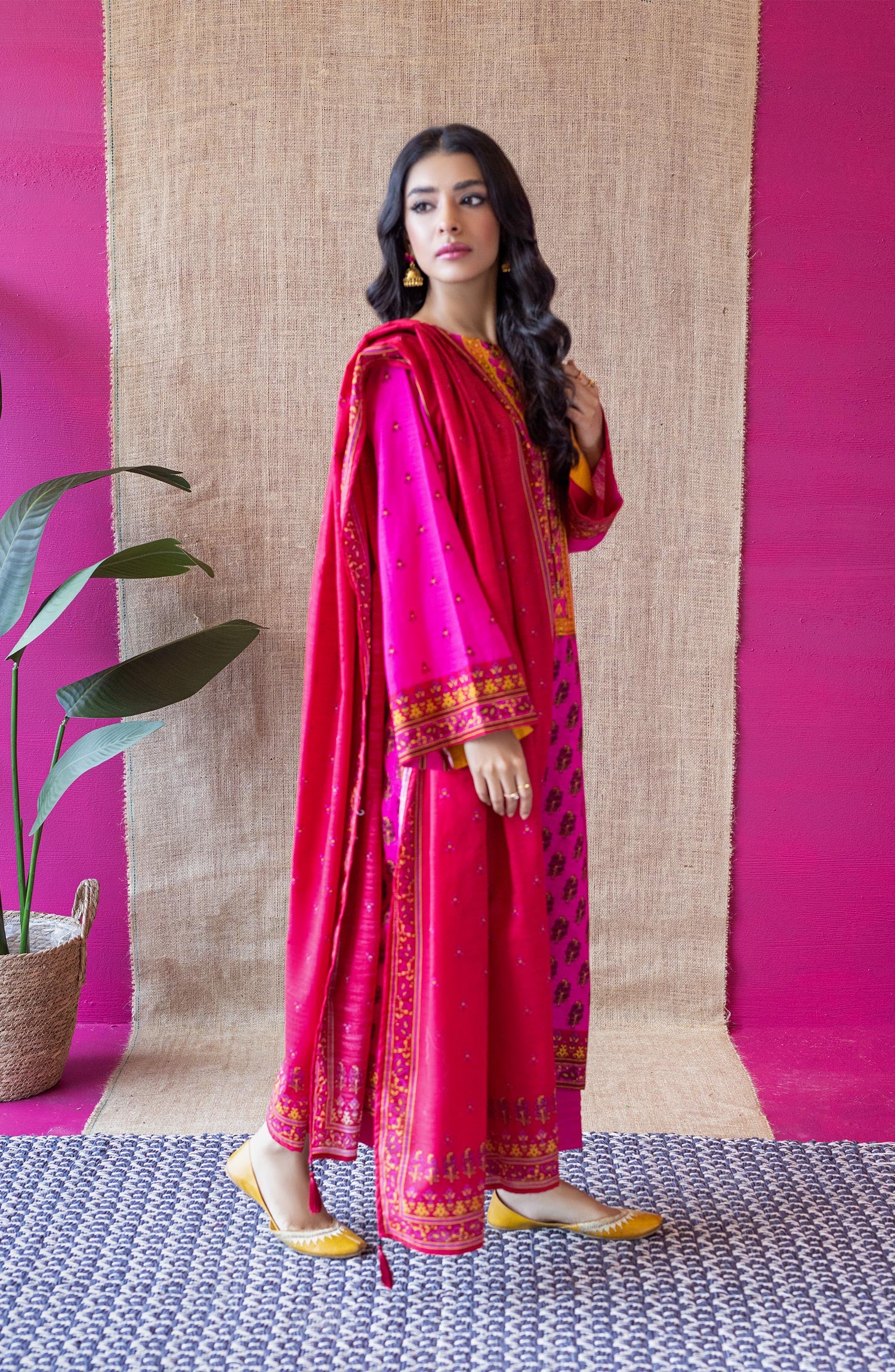 OTL-22-131/U PINK KHADDAR  UNSTITCHED SHIRT DUPATTA PANTS