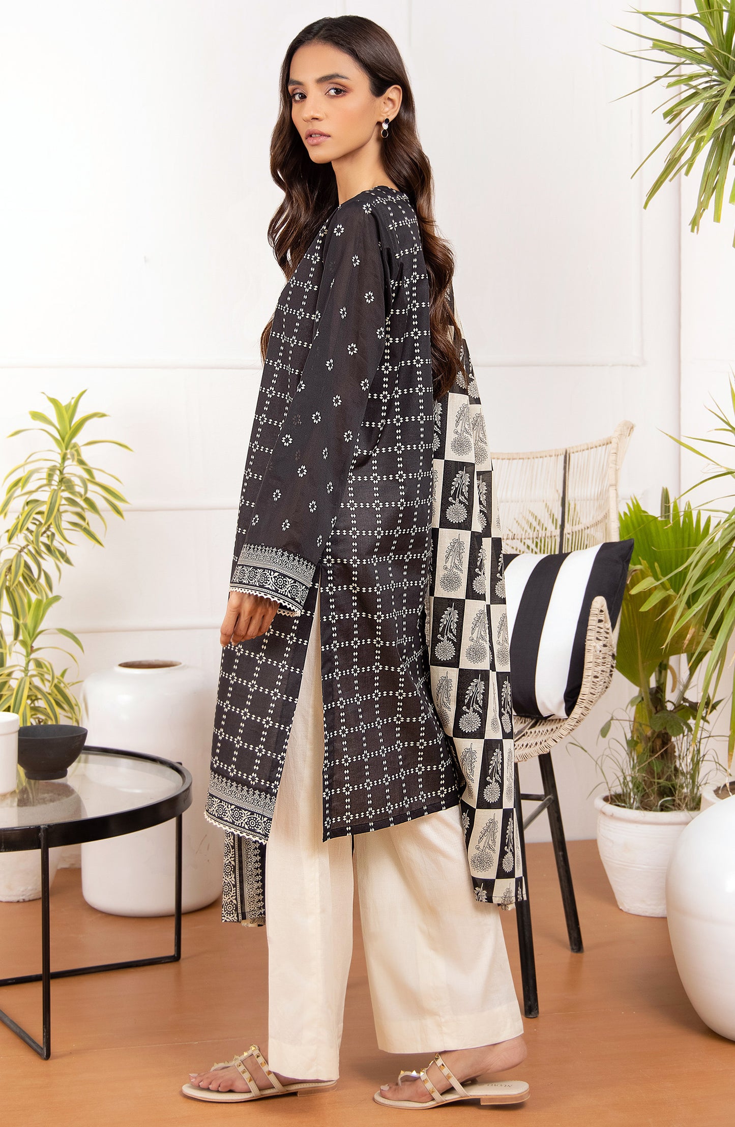 Unstitched 2 Piece Printed Lawn Shirt Dupatta