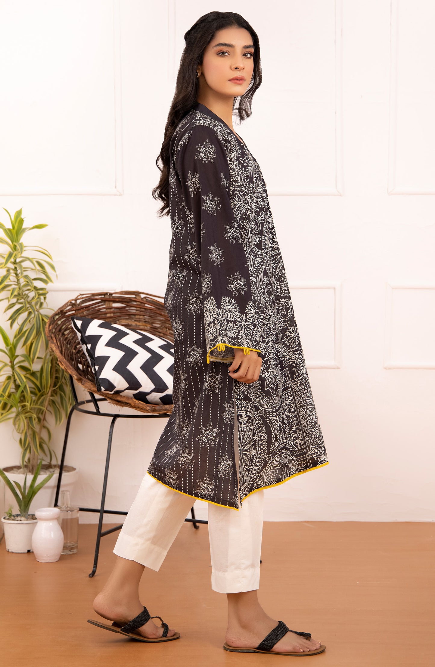 Unstitched 1 Piece Printed Lawn Shirt