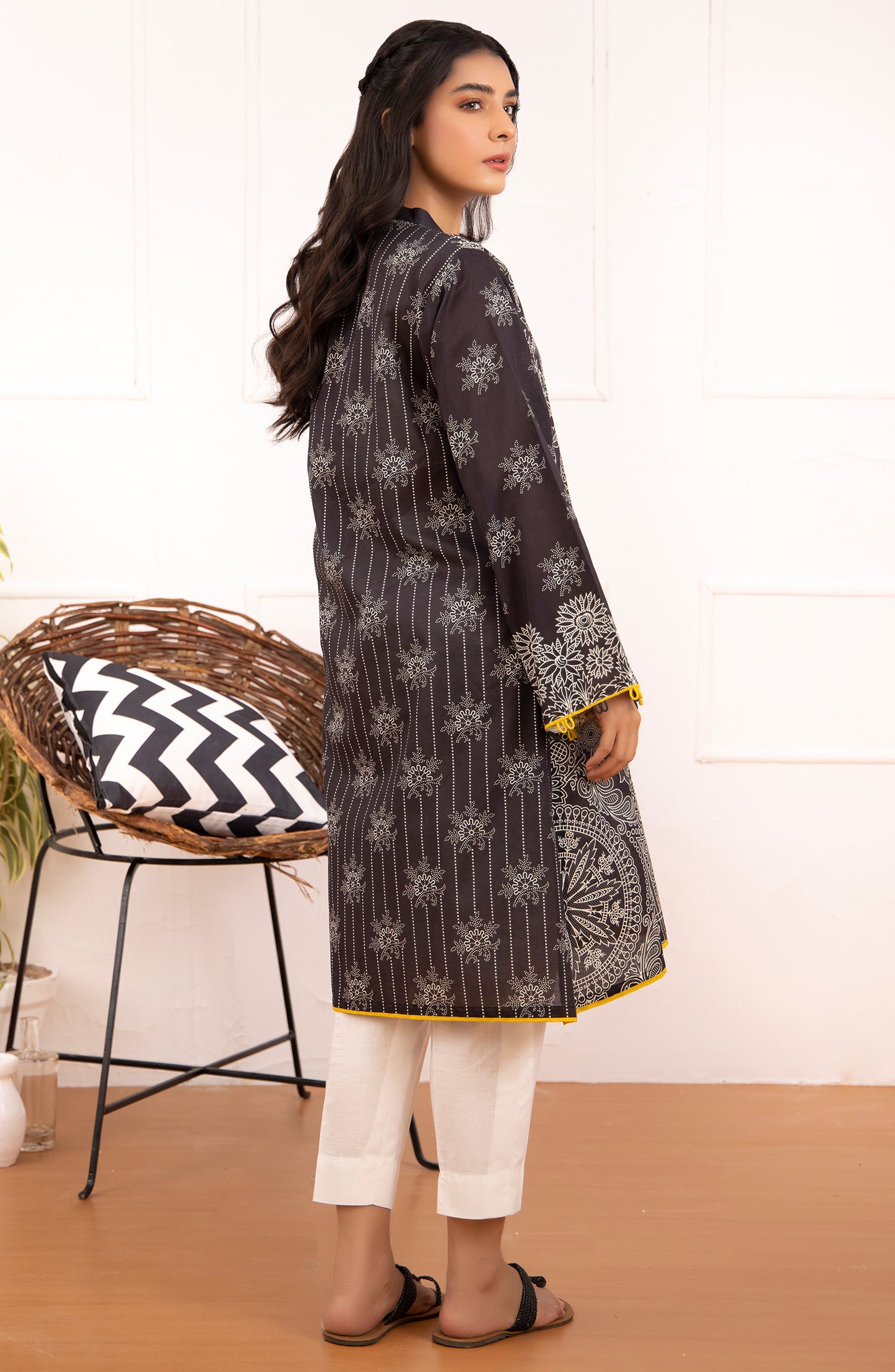 Unstitched 1 Piece Printed Lawn Shirt