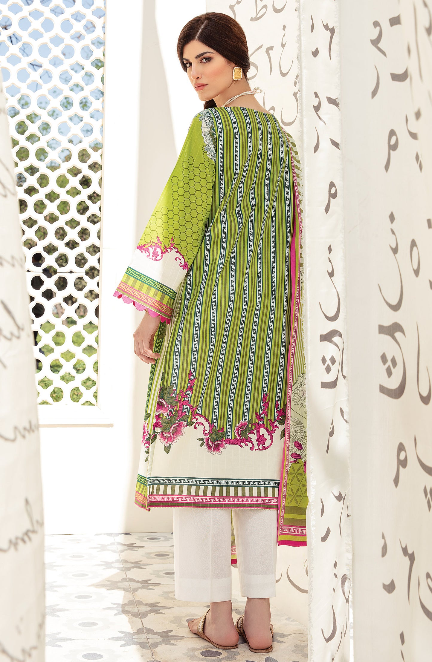 Unstitched 2 Piece Embroidered Lawn Shirt Dupatta