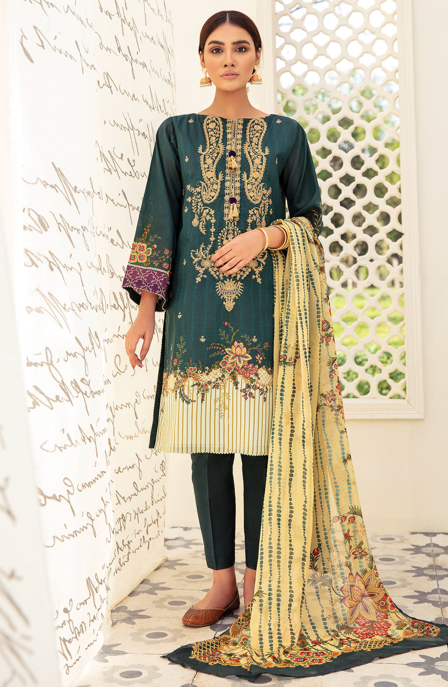 Unstitched 3 Piece Embroidered Lawn Suit