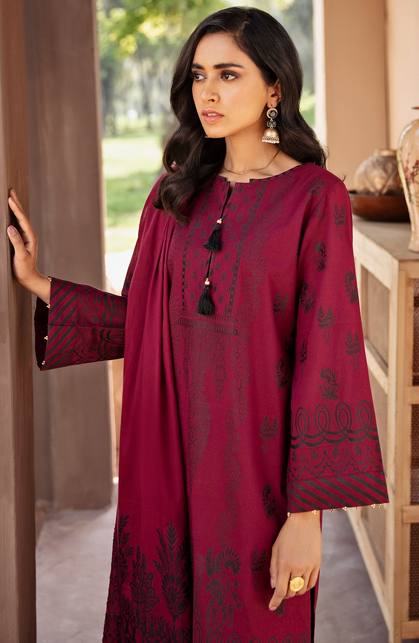 Unstitched Festive Jacquard Winter Collection (NRDS-253/U MAROON)