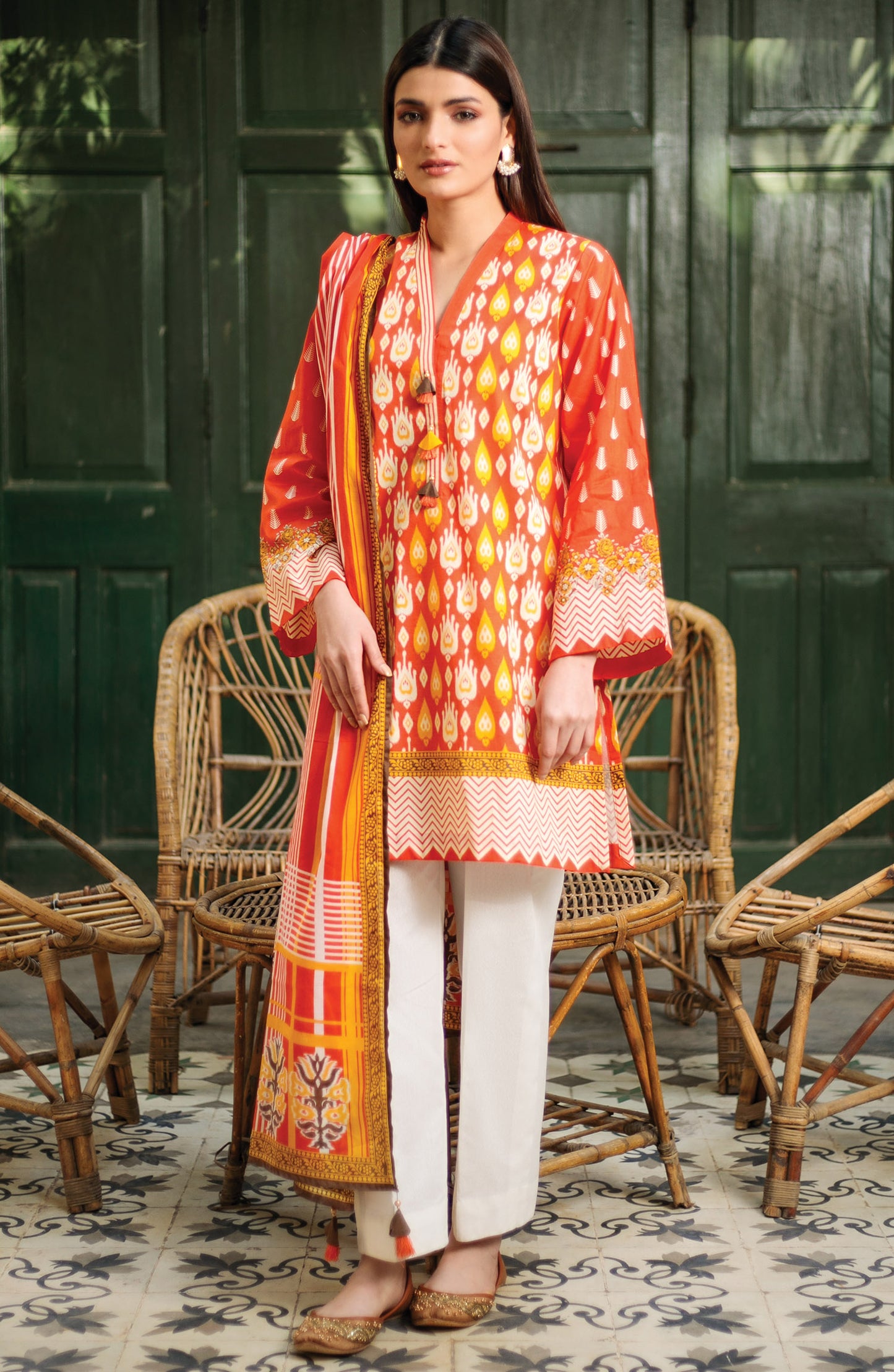 Unstitched 2 Piece Printed Lawn Shirt Dupatta