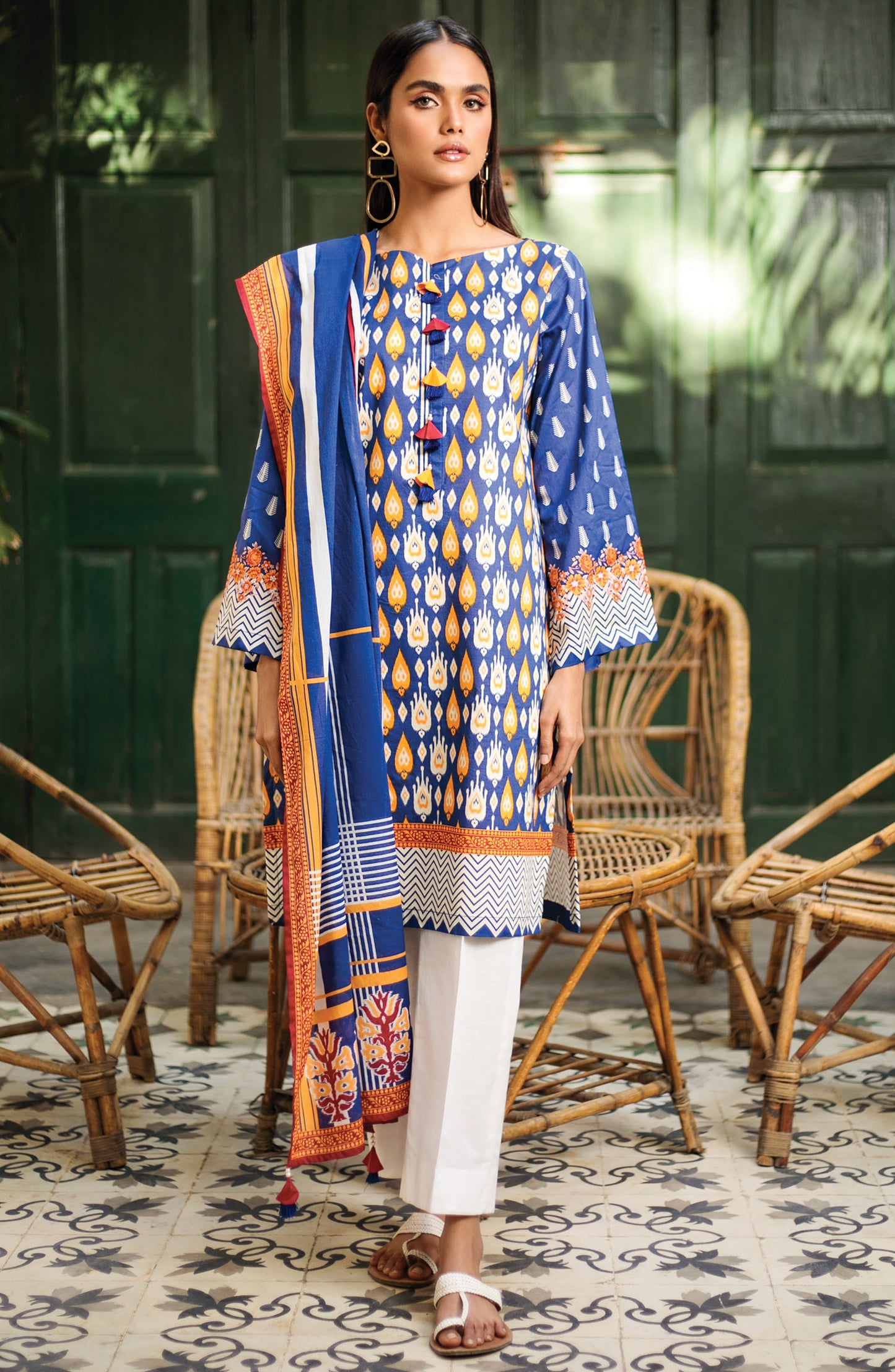 Unstitched 2 Piece Printed Lawn Shirt Dupatta