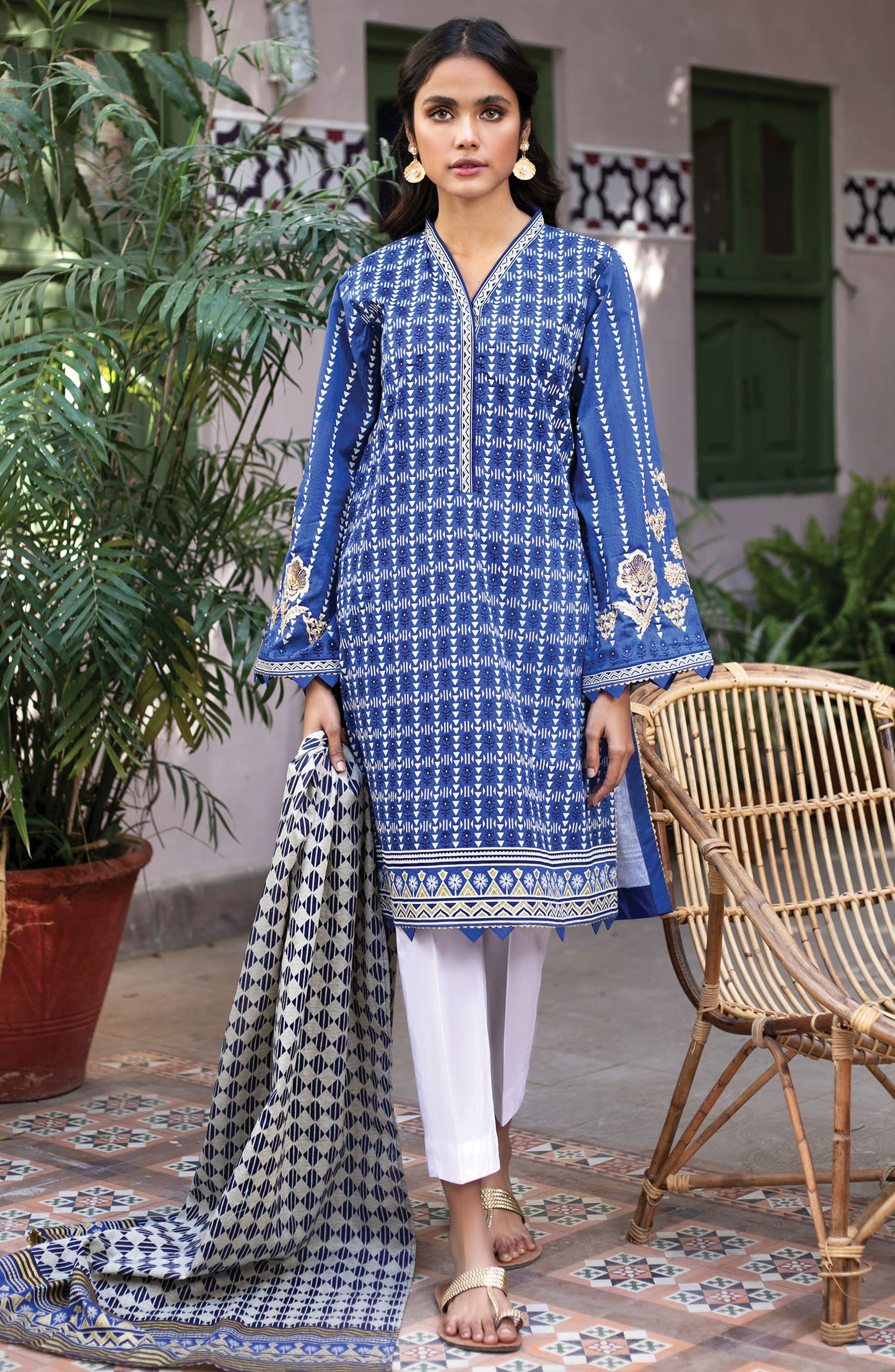 Unstitched 2 Piece Printed Lawn Shirt Dupatta