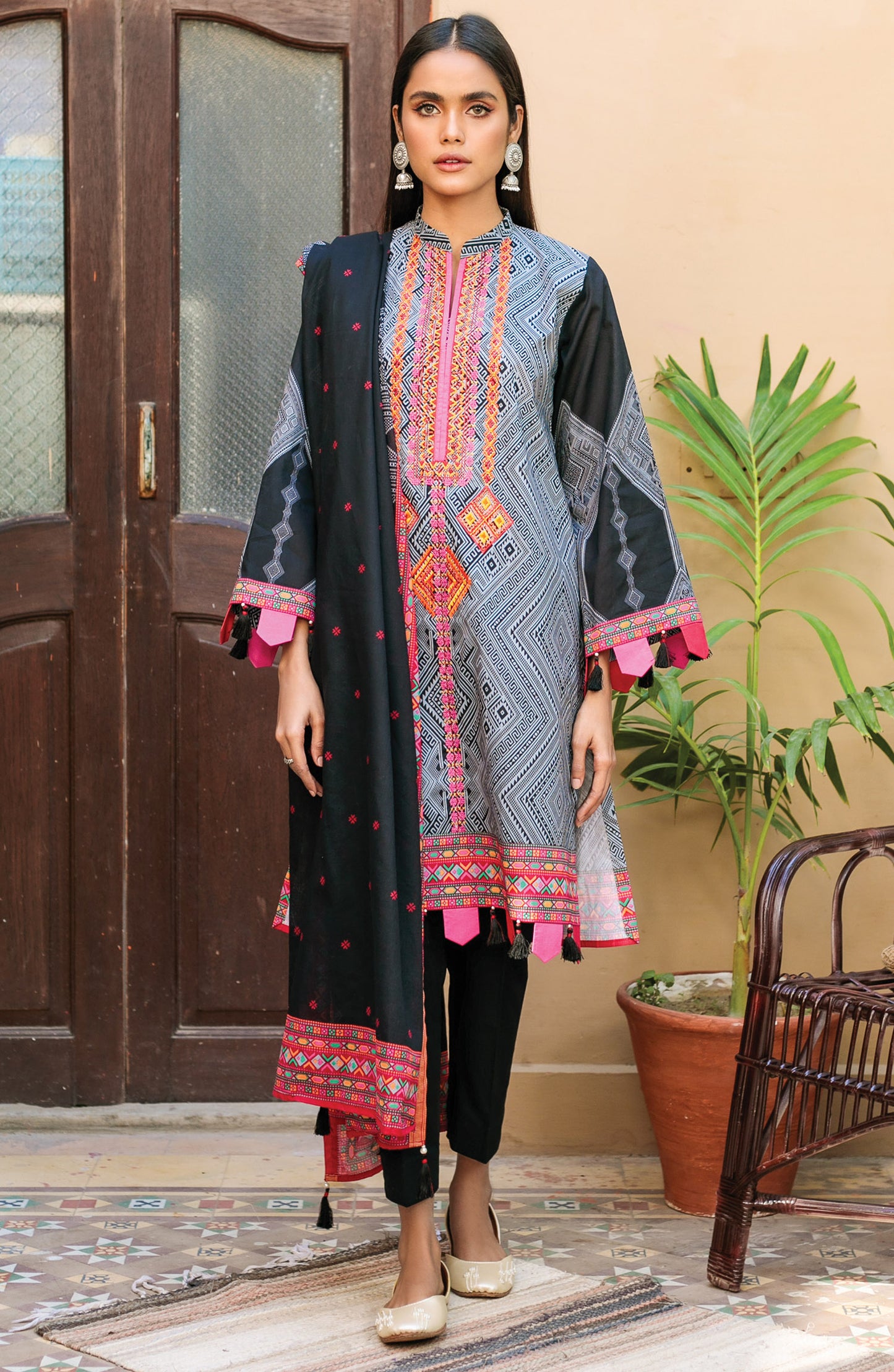 Unstitched 3 Piece Embroidered Lawn Suit