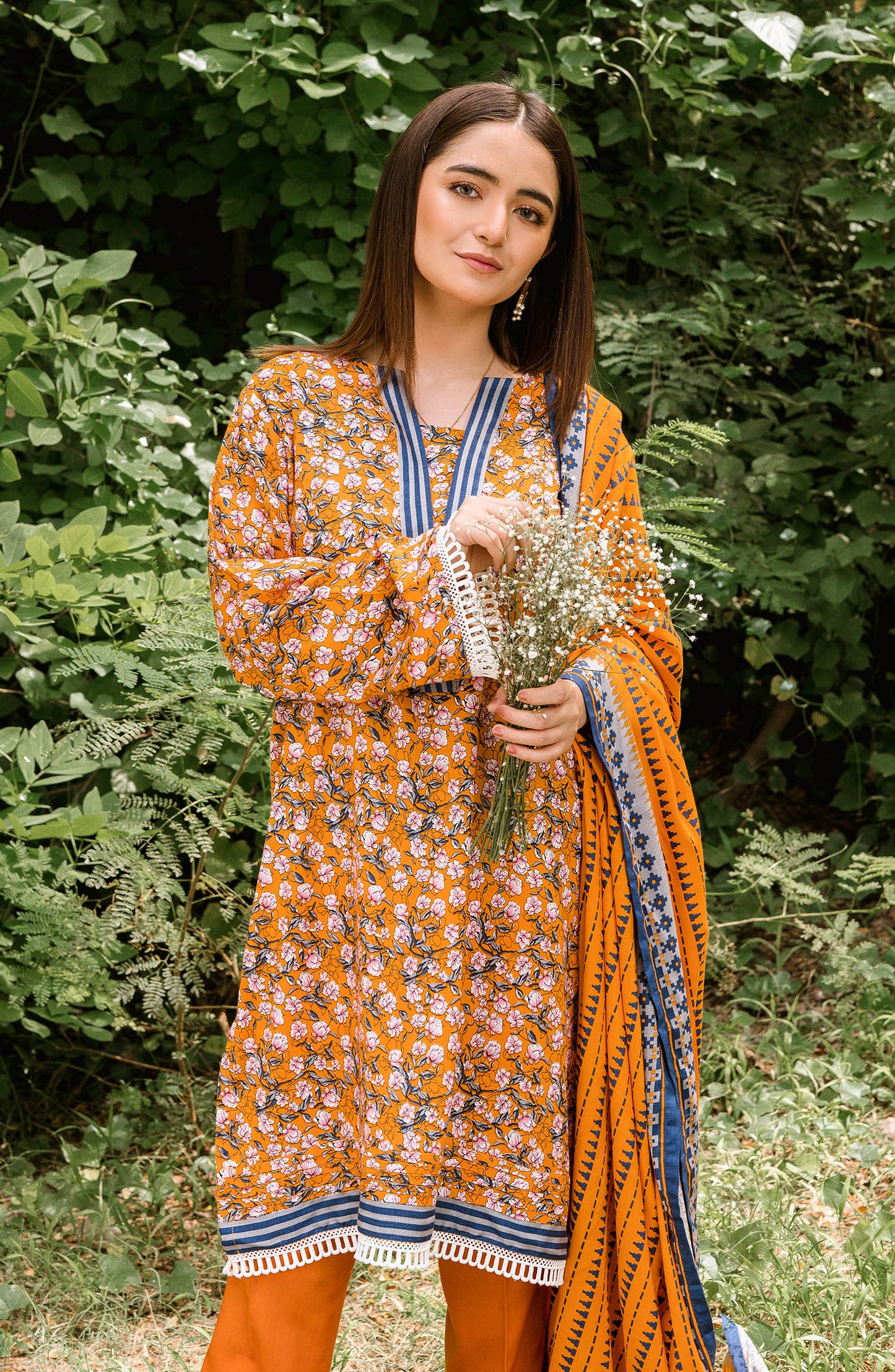 Unstitched 3 Piece Printed Linen Suit