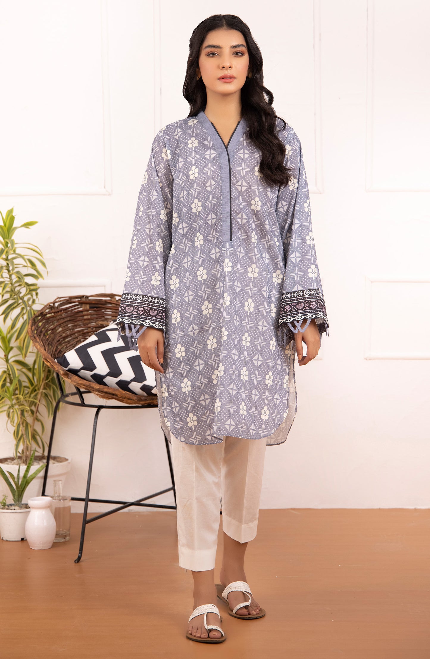 Unstitched 1 Piece Printed Lawn Shirt