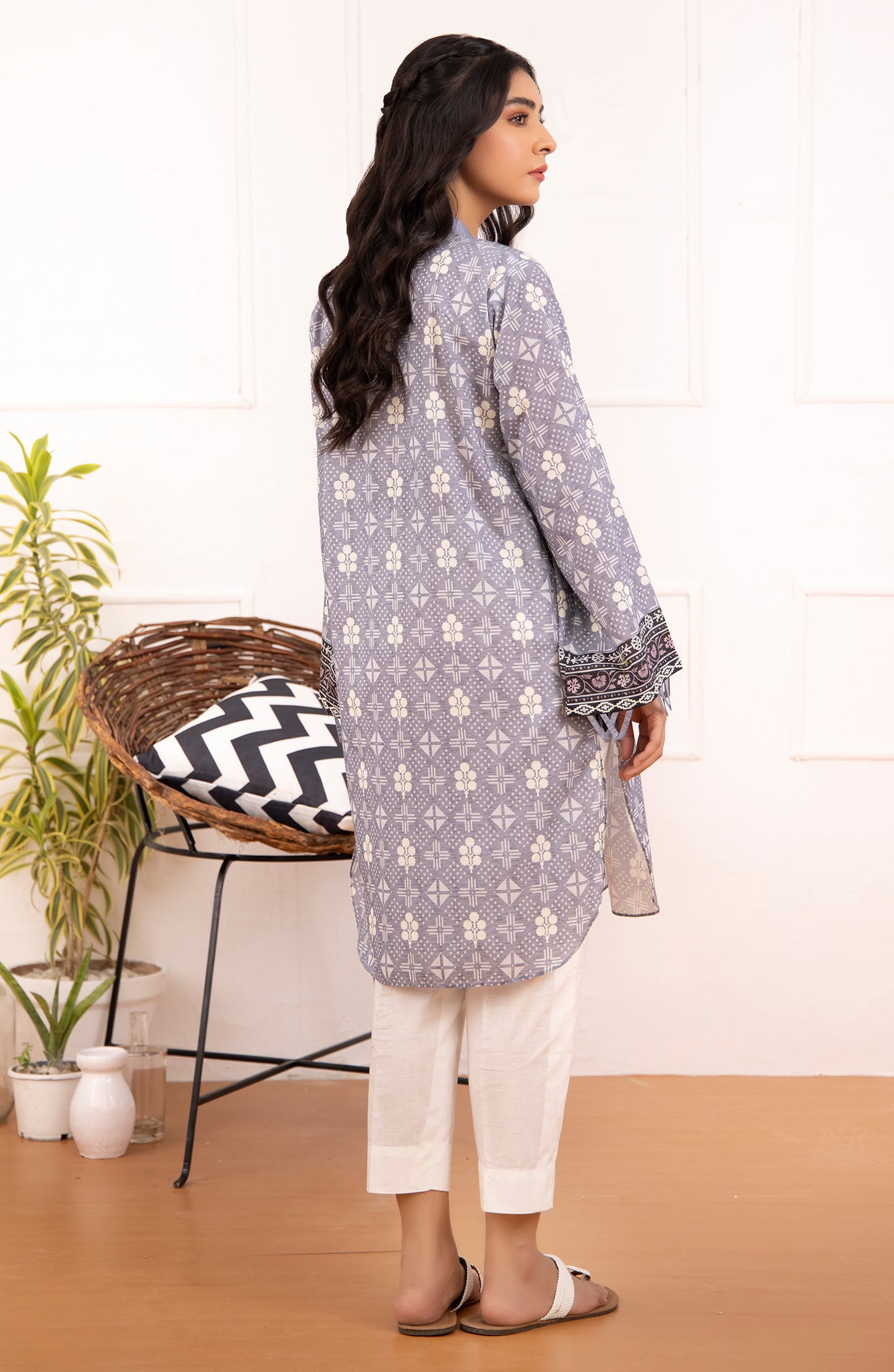 Unstitched 1 Piece Printed Lawn Shirt